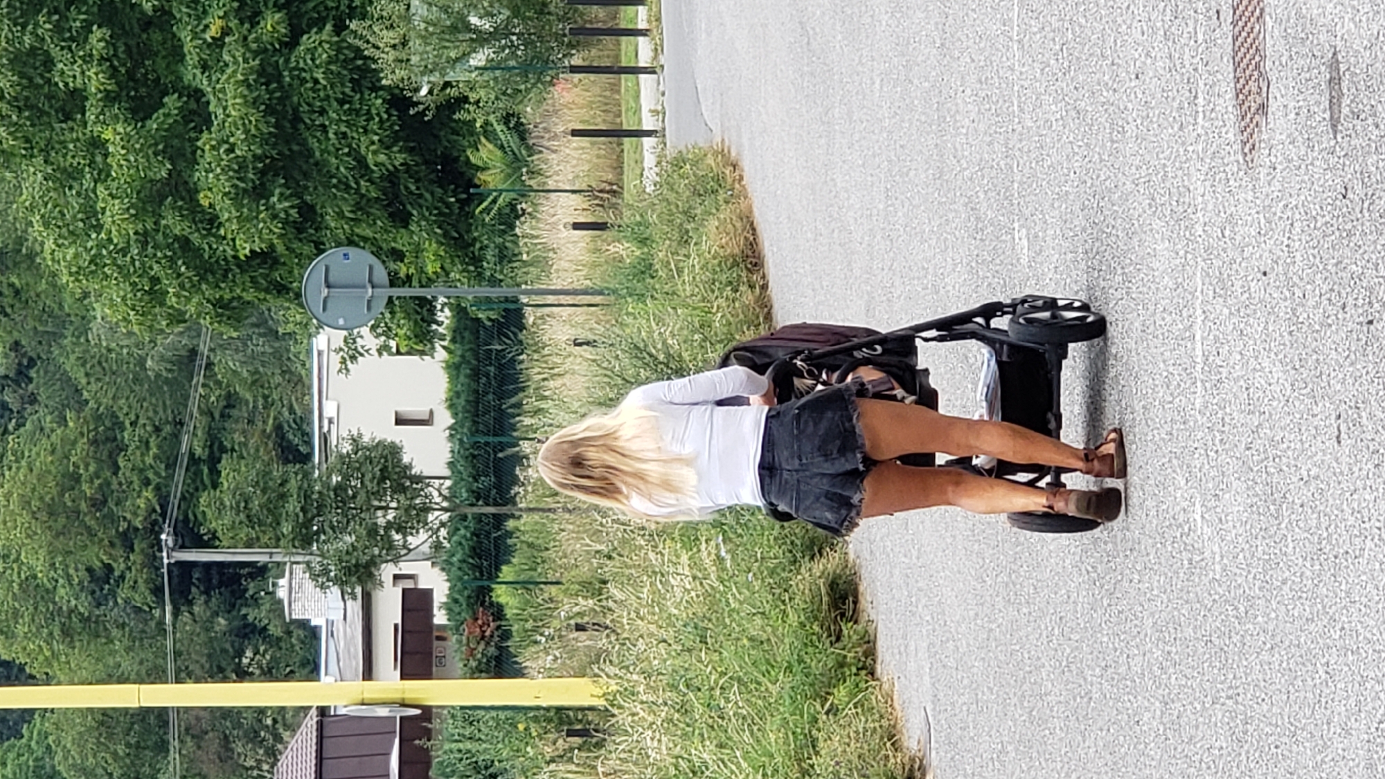Morning stroll through Prešov's streets, graffiti walls, and gardens