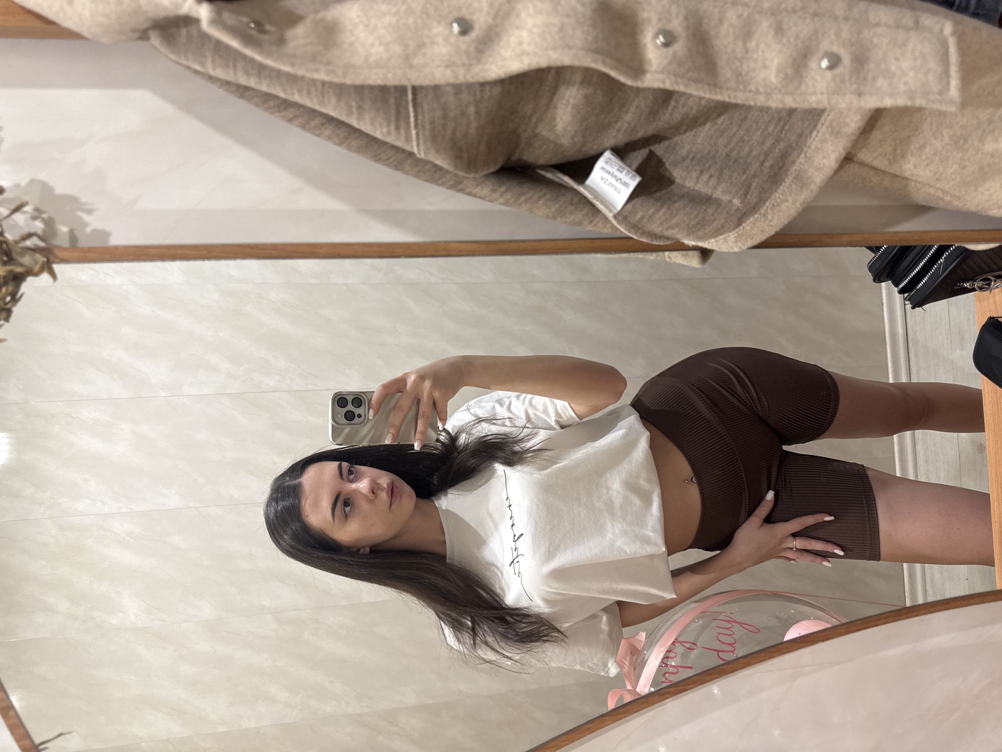 Young woman documents daily moments through selfies and artwork