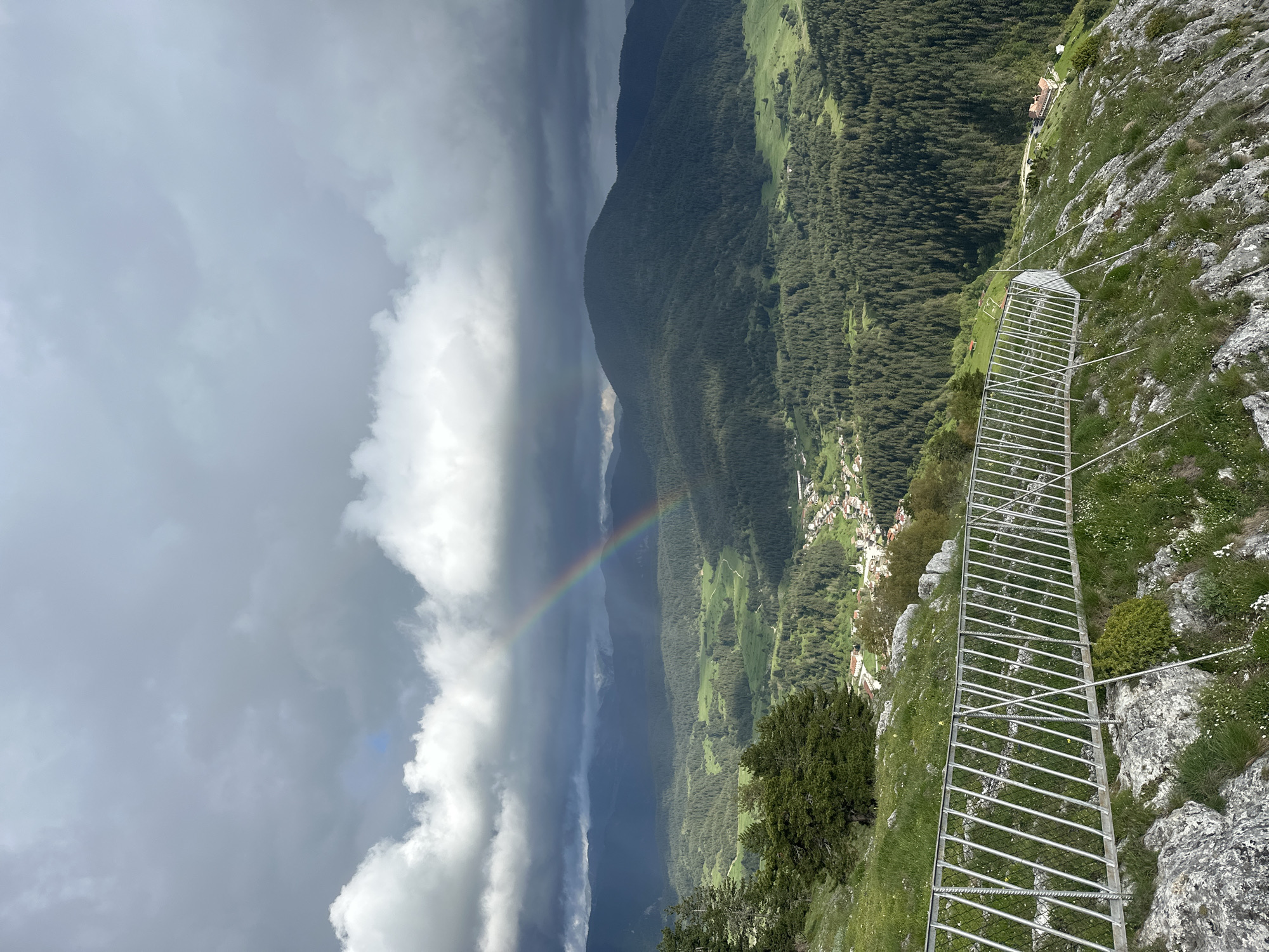 Mountain visitors enjoy scenic views, music near Iagodina Bulgaria