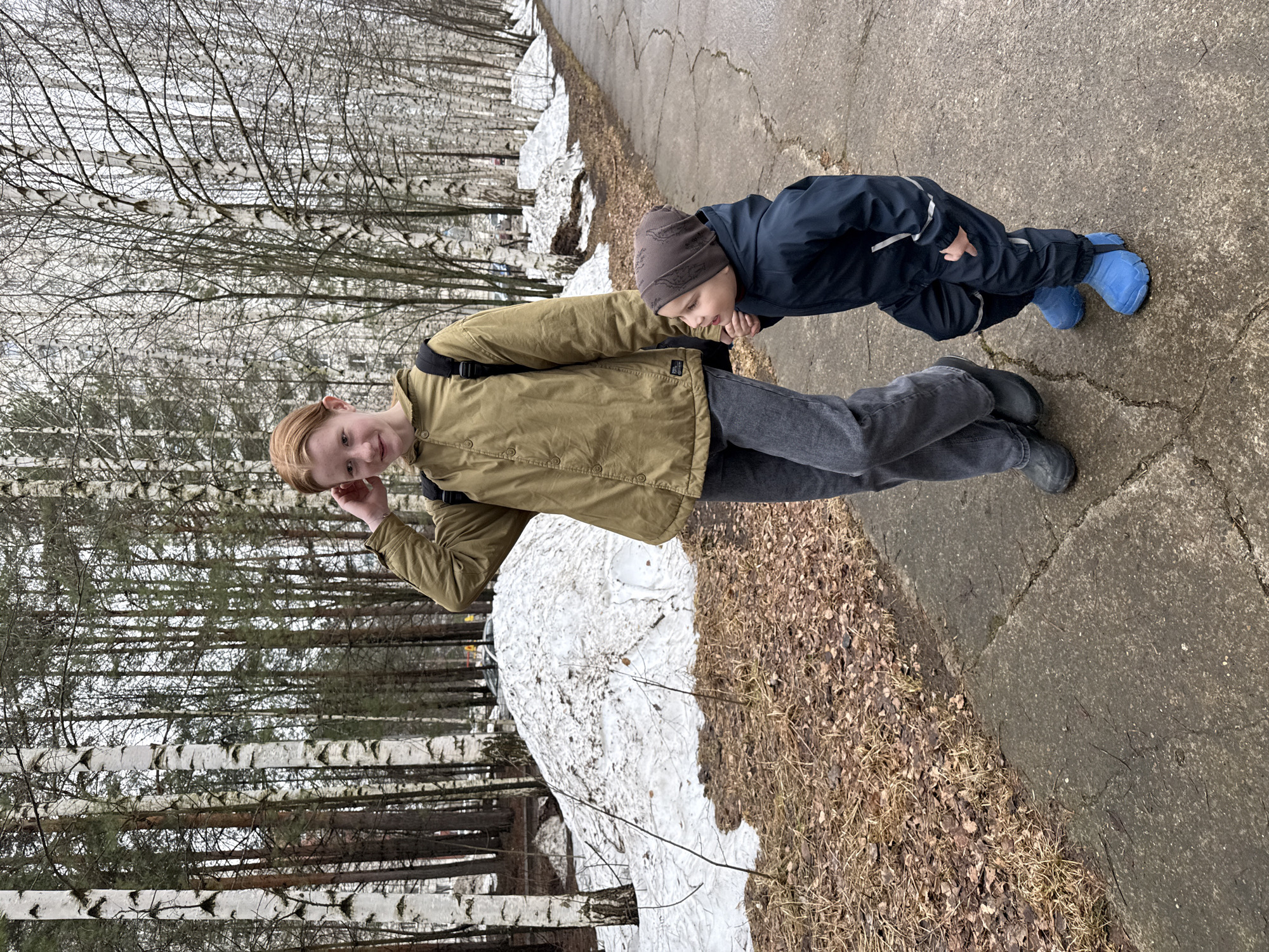 Group walks, takes photos on Chaikovsky sidewalk