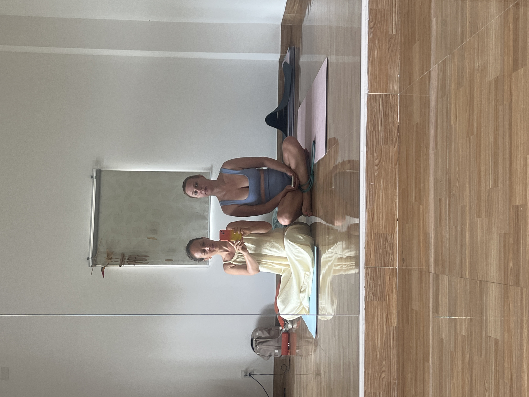 Early morning wellness activities documented at Đà Nẵng spa center