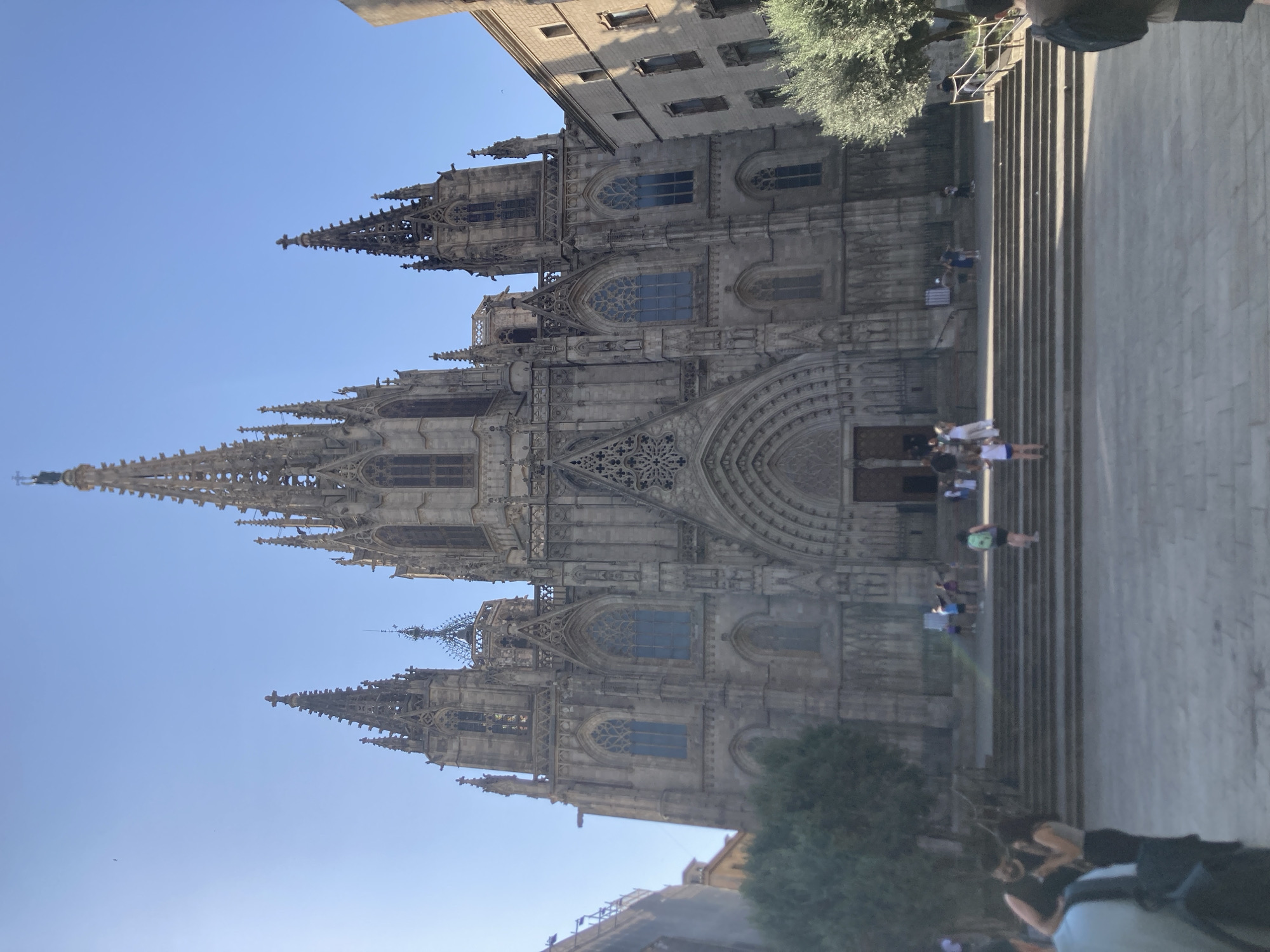 Morning stroll through Barcelona's Gothic Quarter and Eixample