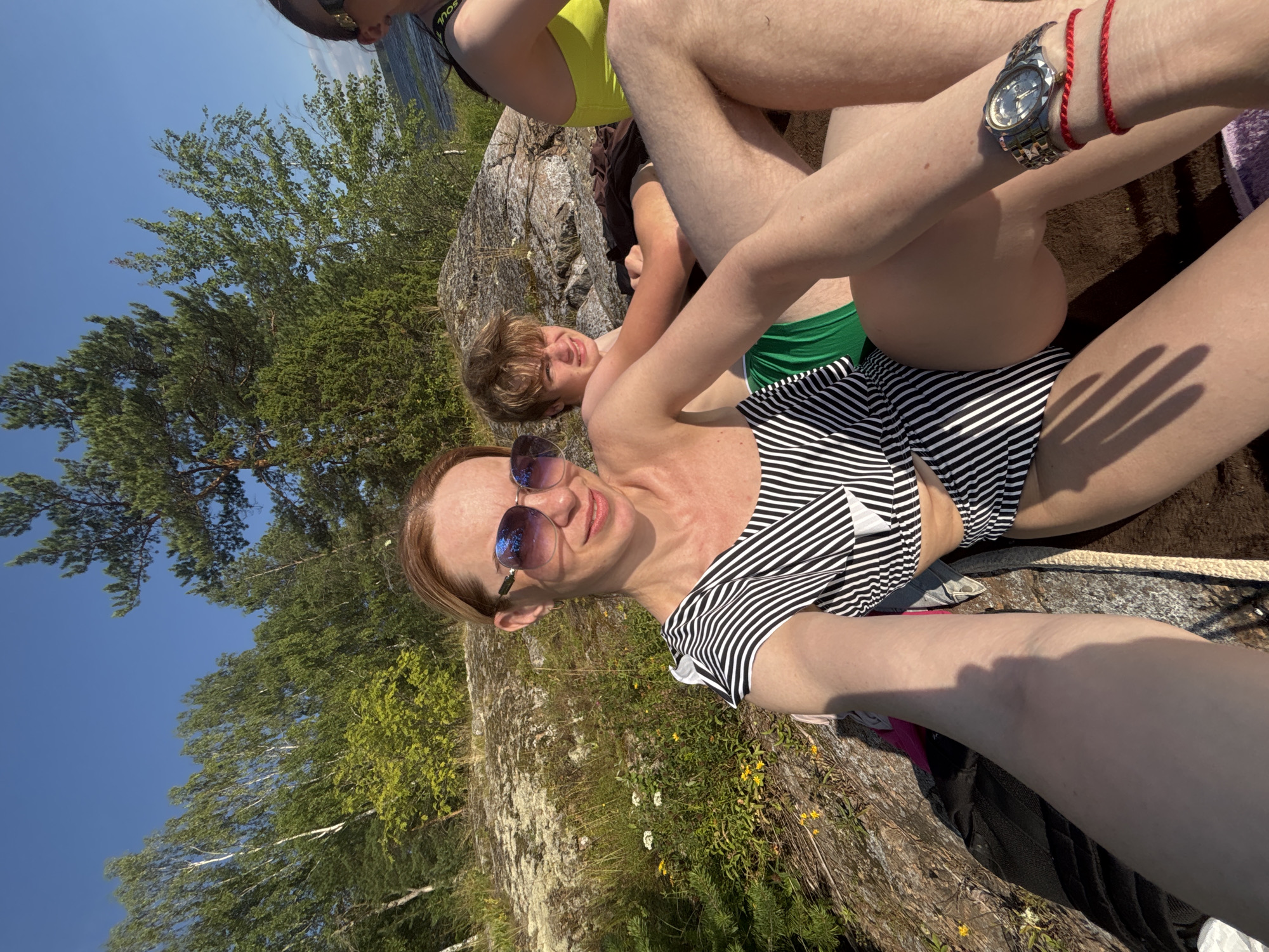 Sunbathing and selfies on the rocks in Shuiskaya Chupa