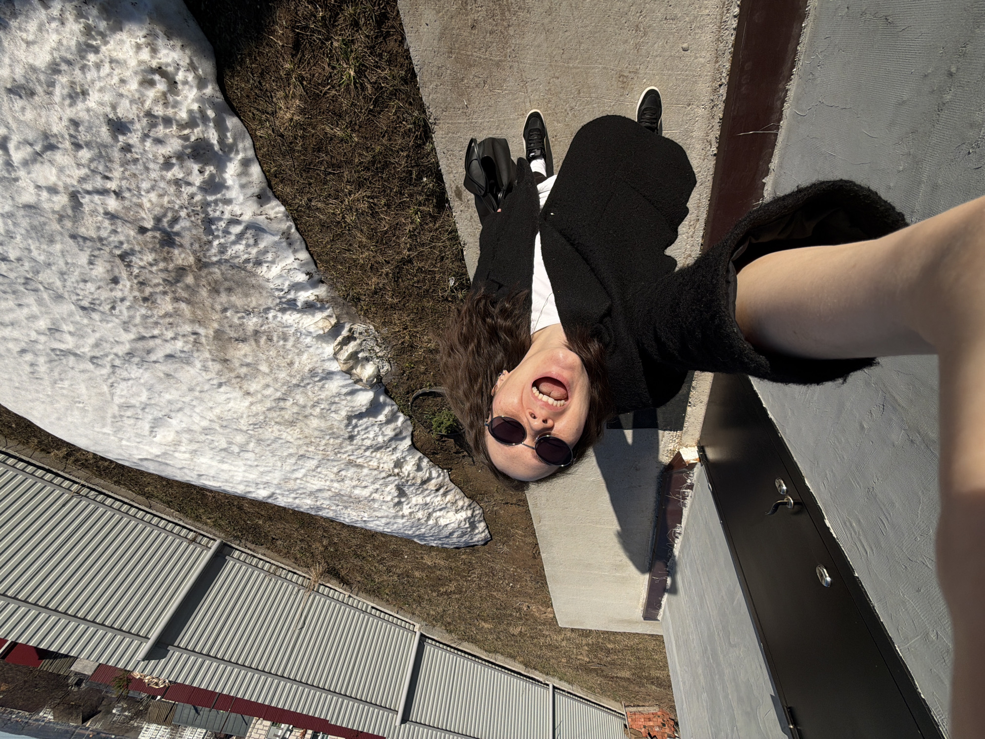 Woman Takes Selfies in Early Morning Chaikovsky Session