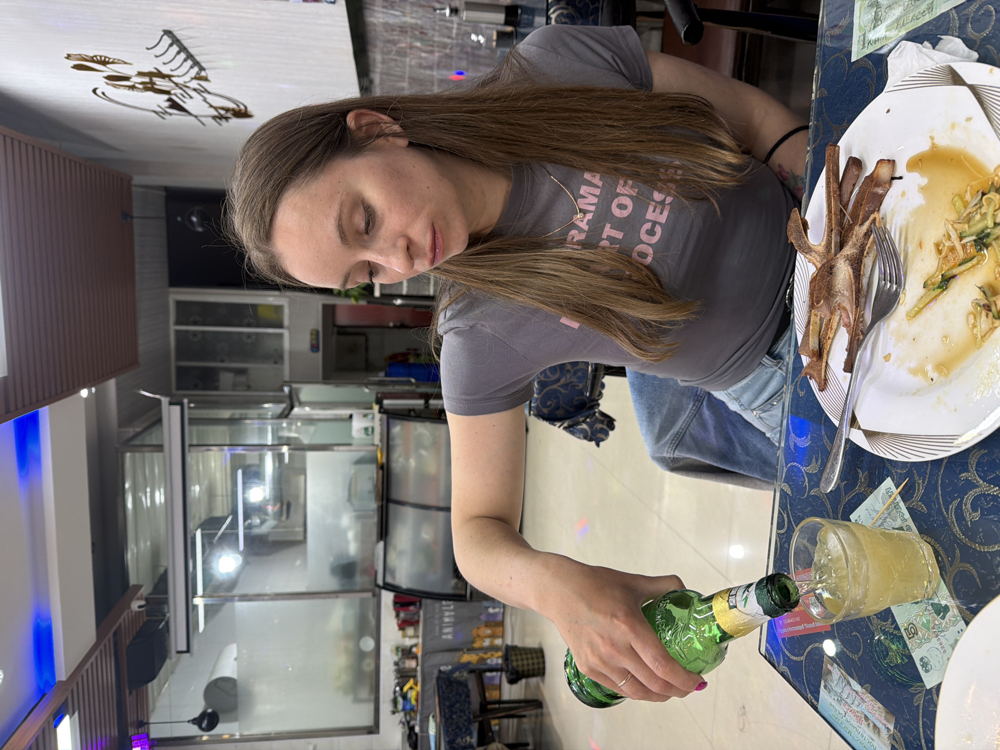 Casual dining moments captured at Tongjiang restaurant