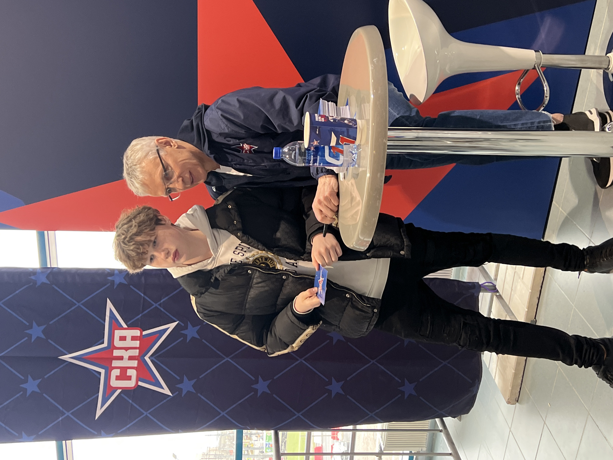 SKA hockey player signs autographs for fans in Saint Petersburg