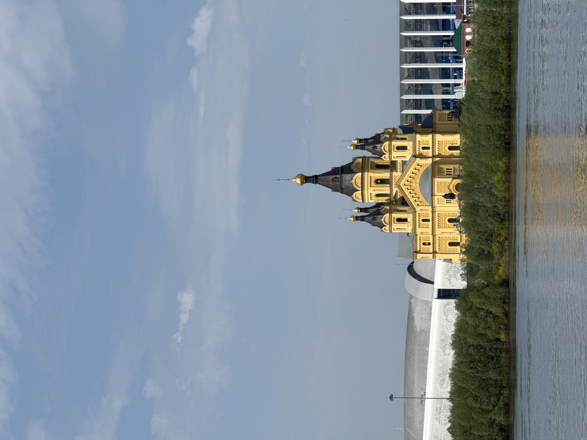 Tourist documents Volga River cruise in Nizhny Novgorod