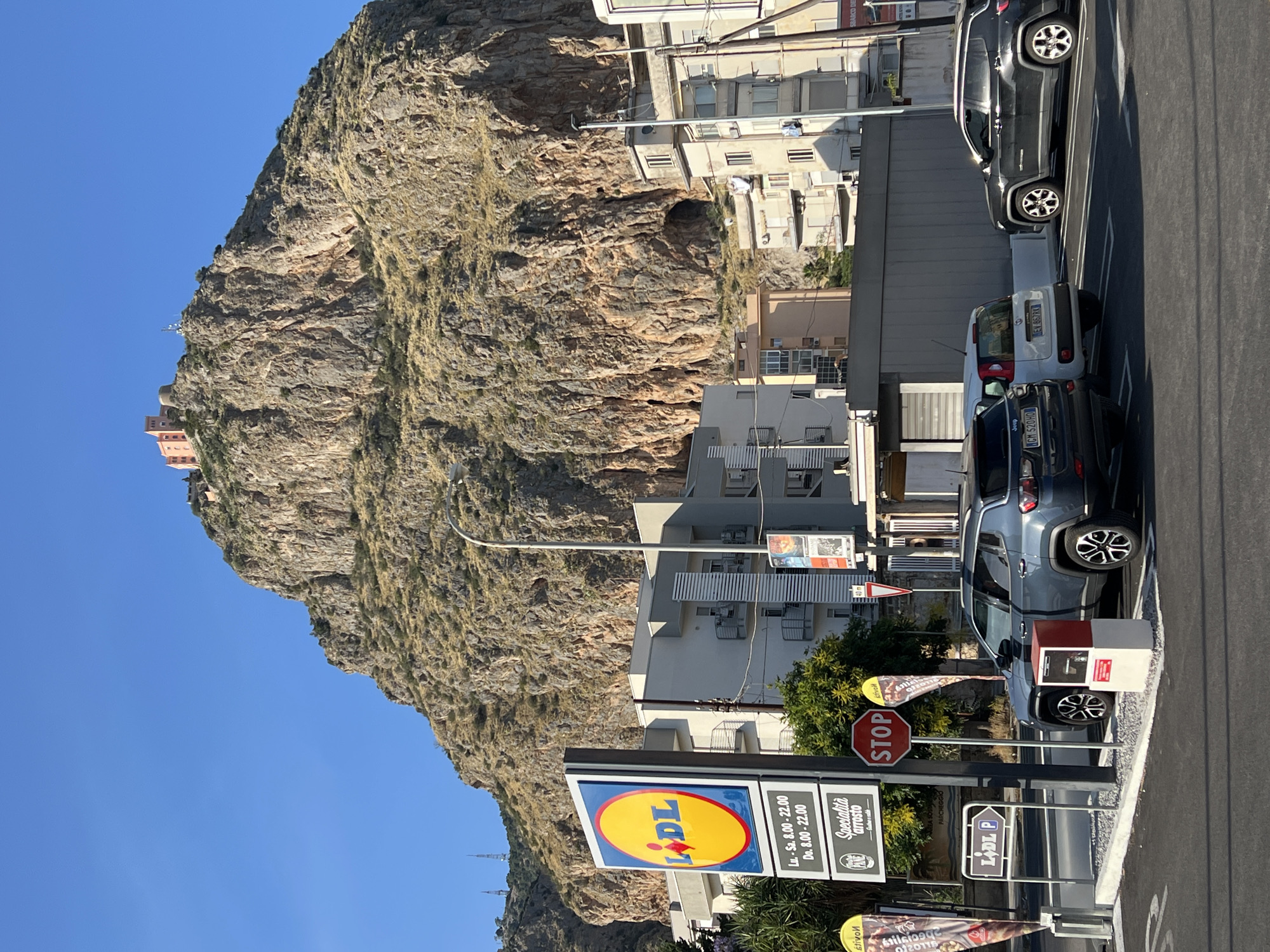 Street scenes and mountain views around Palermo