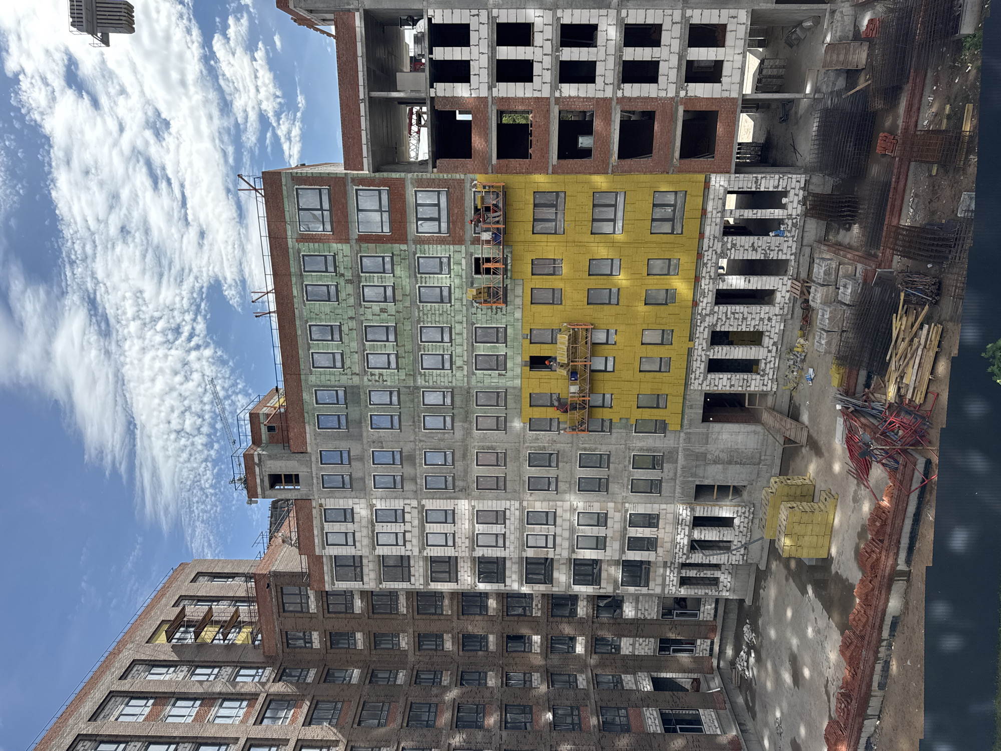 Construction work continues on Izhevsk residential building project