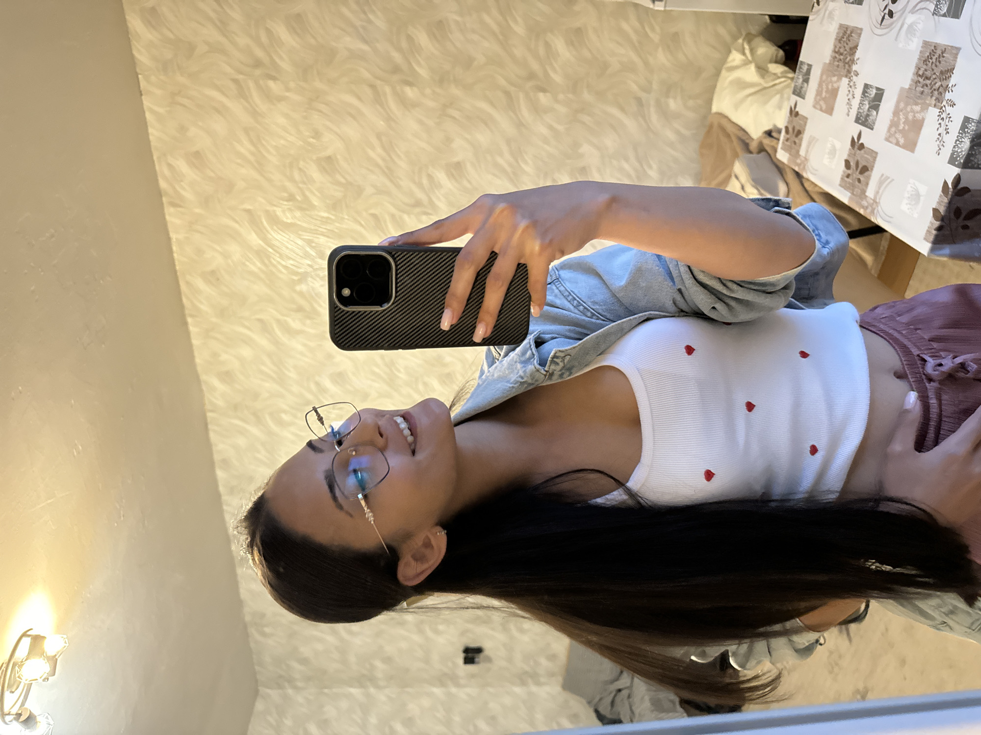 Everyday moments captured across Sofia: selfies and gym workouts