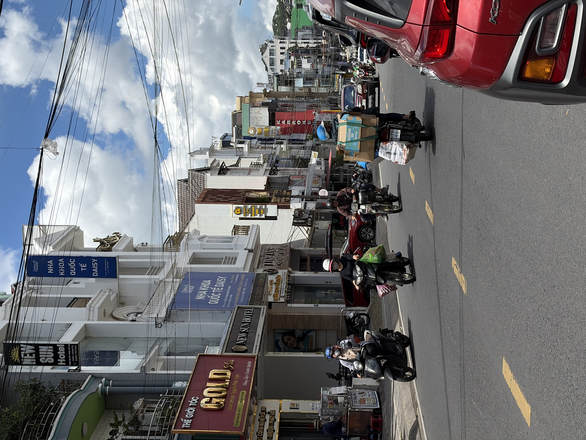Morning street life and pet photography in Da Lat Vietnam