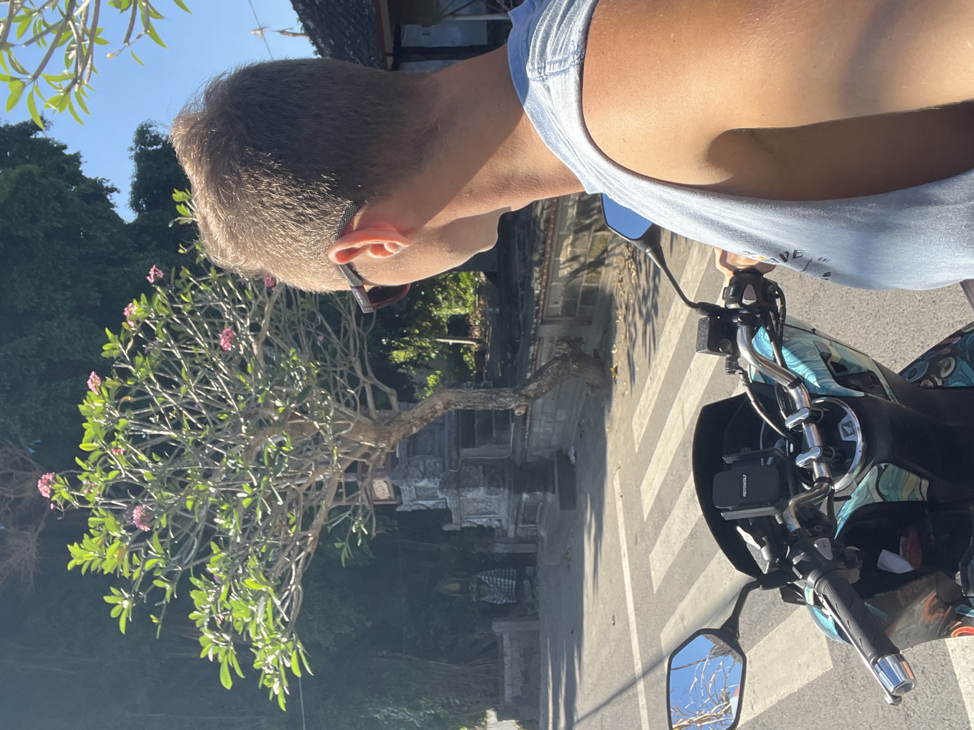Scooter morning through Sukawati's lanes and temple streets