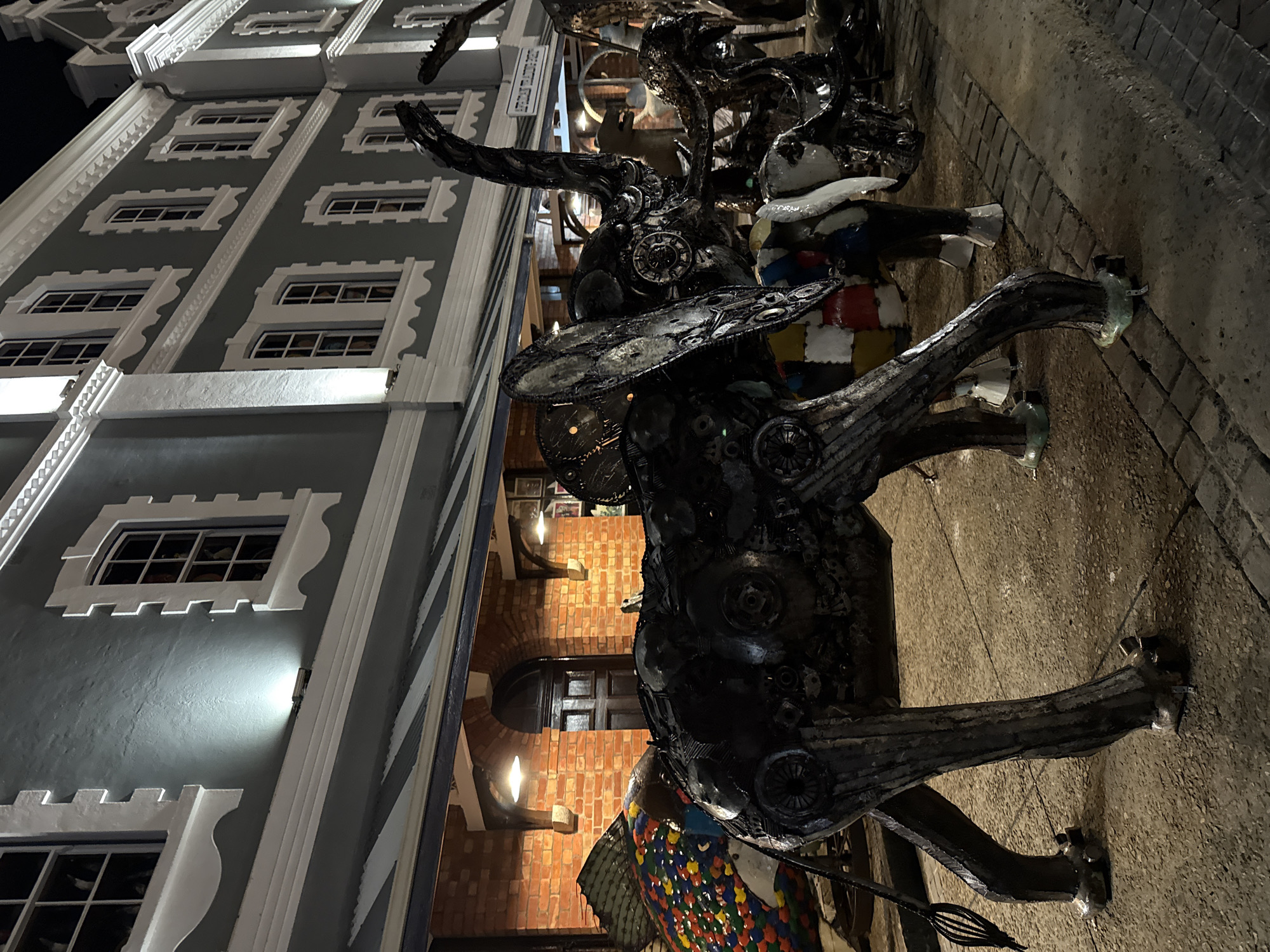 Evening tour of Cape Town landmarks and cultural sites documented