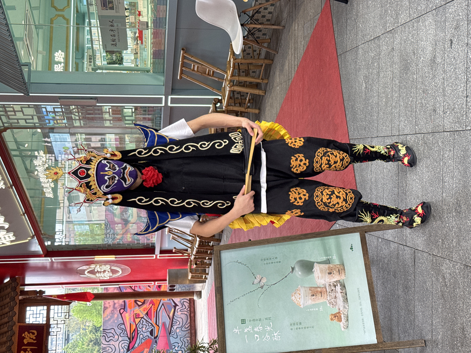 Morning street life documented across Chinese districts