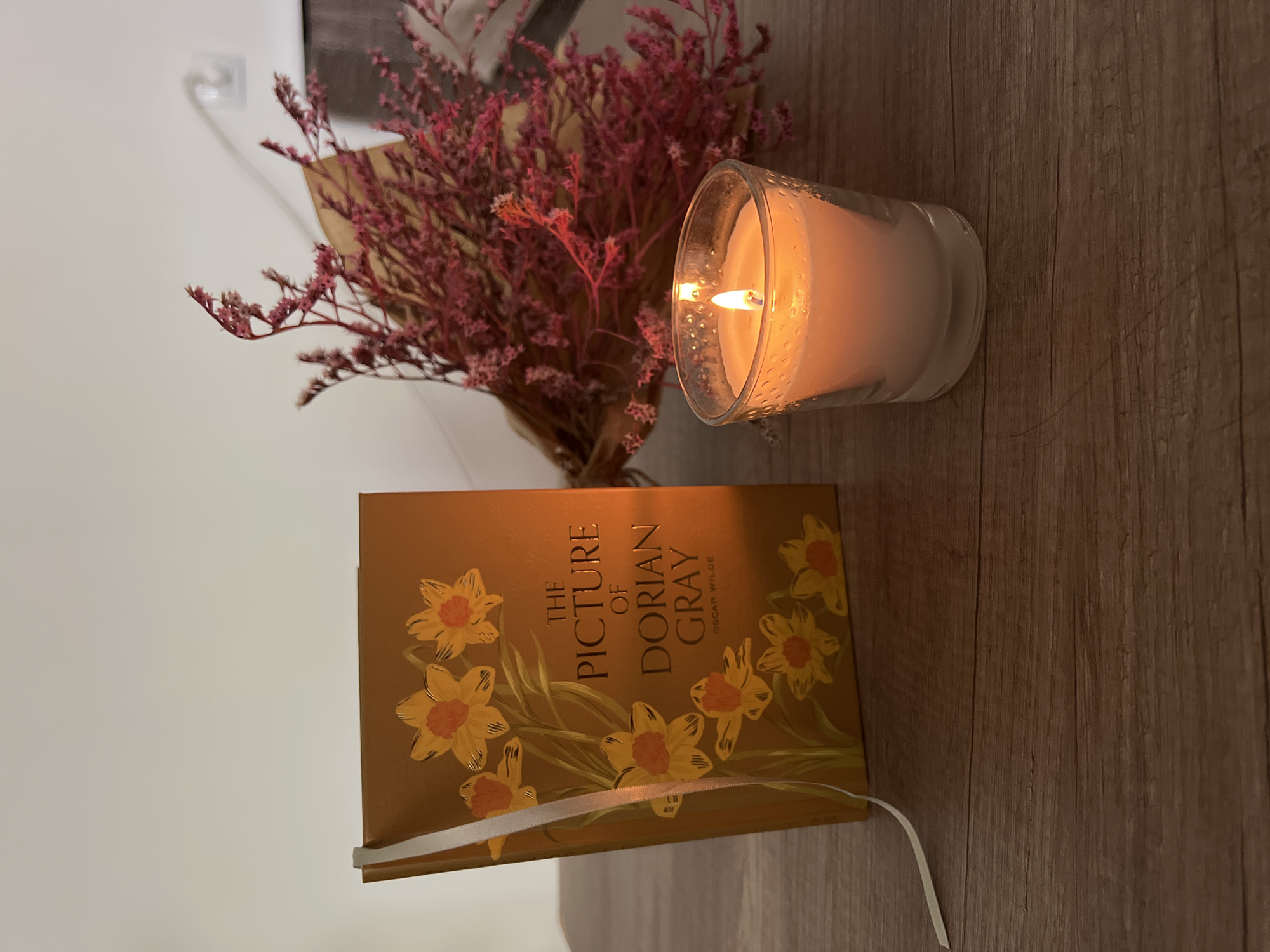 Candles, Wilde, and a meditation moment in Sofia