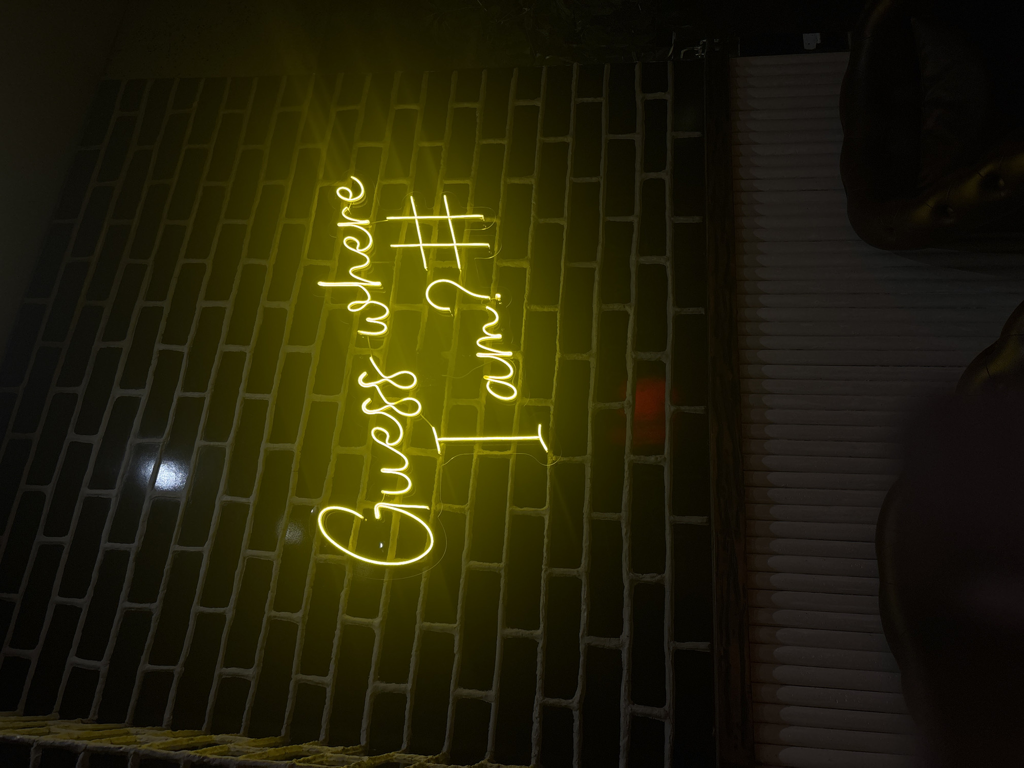 Late night dining experience documented at Berdez Restaurant, Colombia