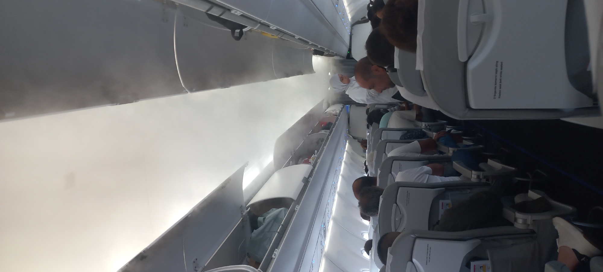 Smoke or mist fills Rilium Air cabin interior in Đà Nẵng