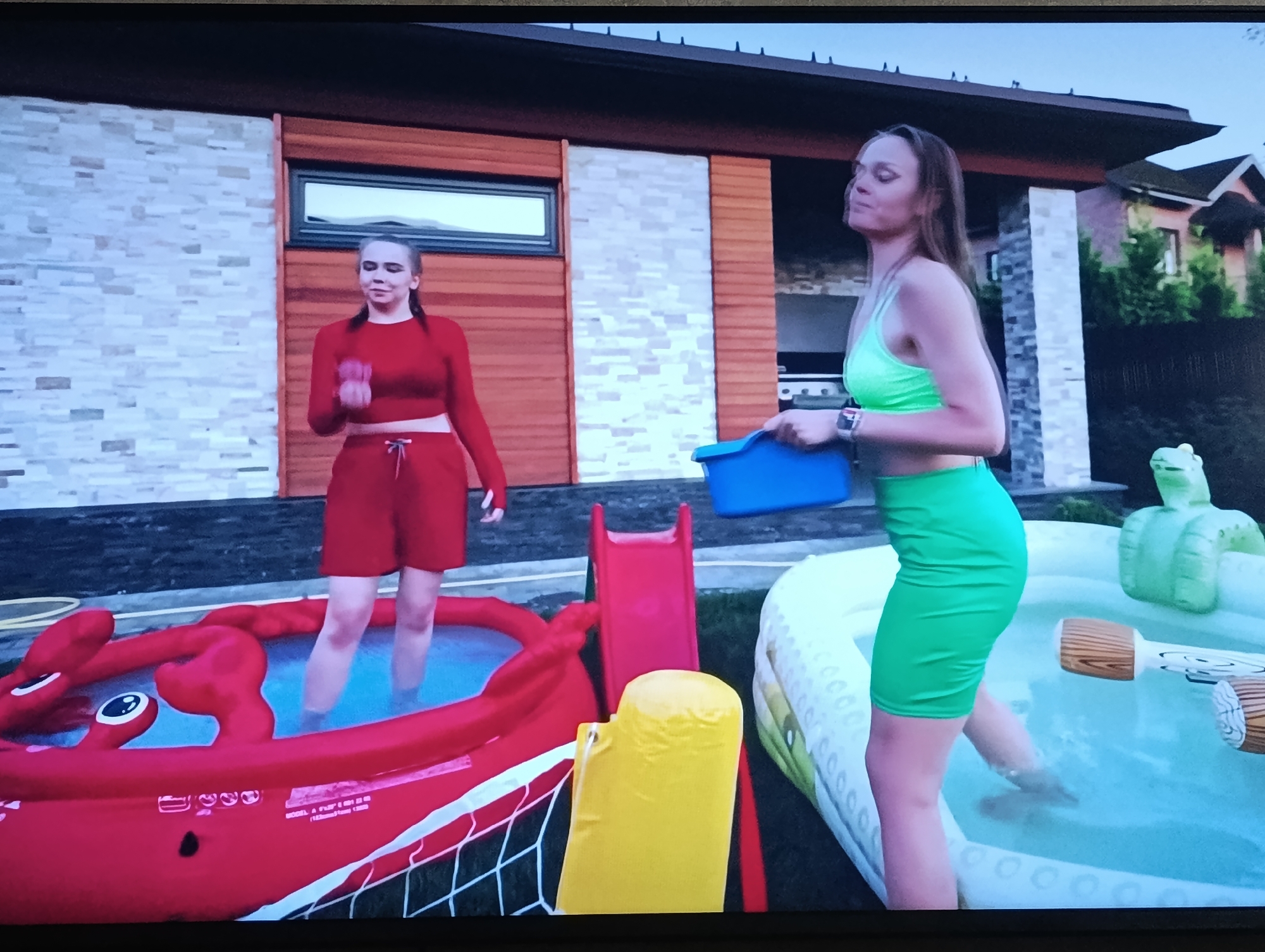 Summer afternoon in Dnipro: pools, shops, and everyday moments