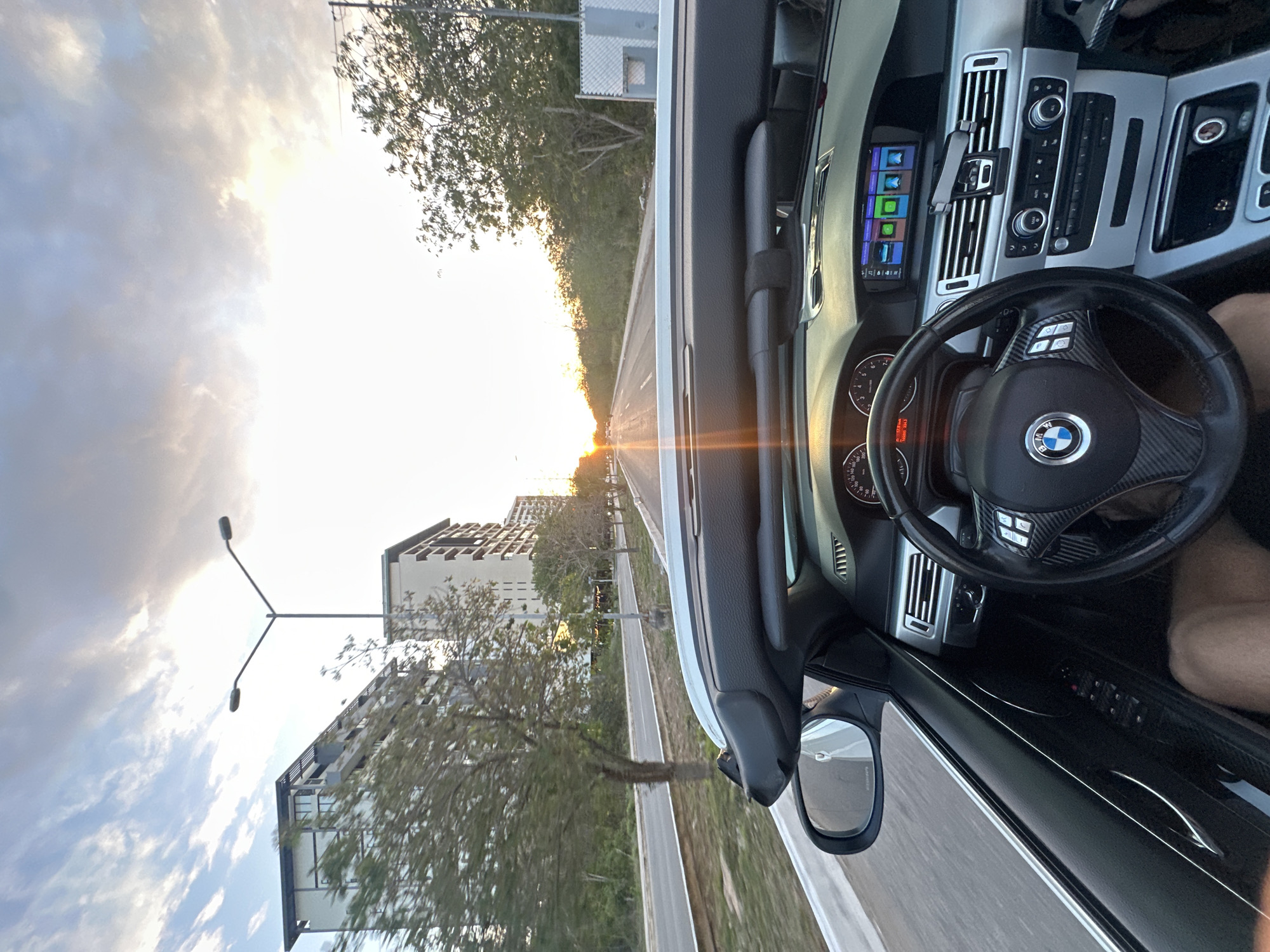 Man drives BMW convertible through Mérida streets late night