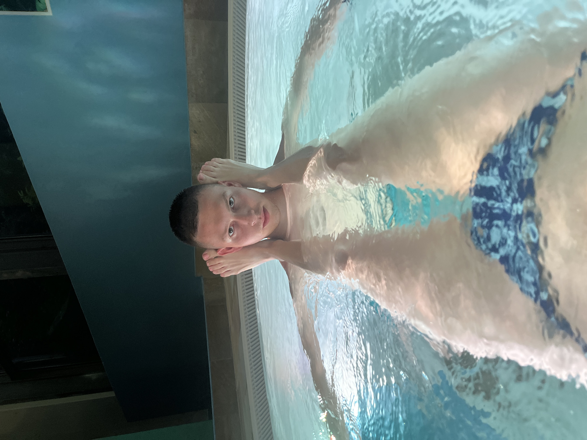 Visitors enjoy evening leisure time at Saarbrücken thermal spa
