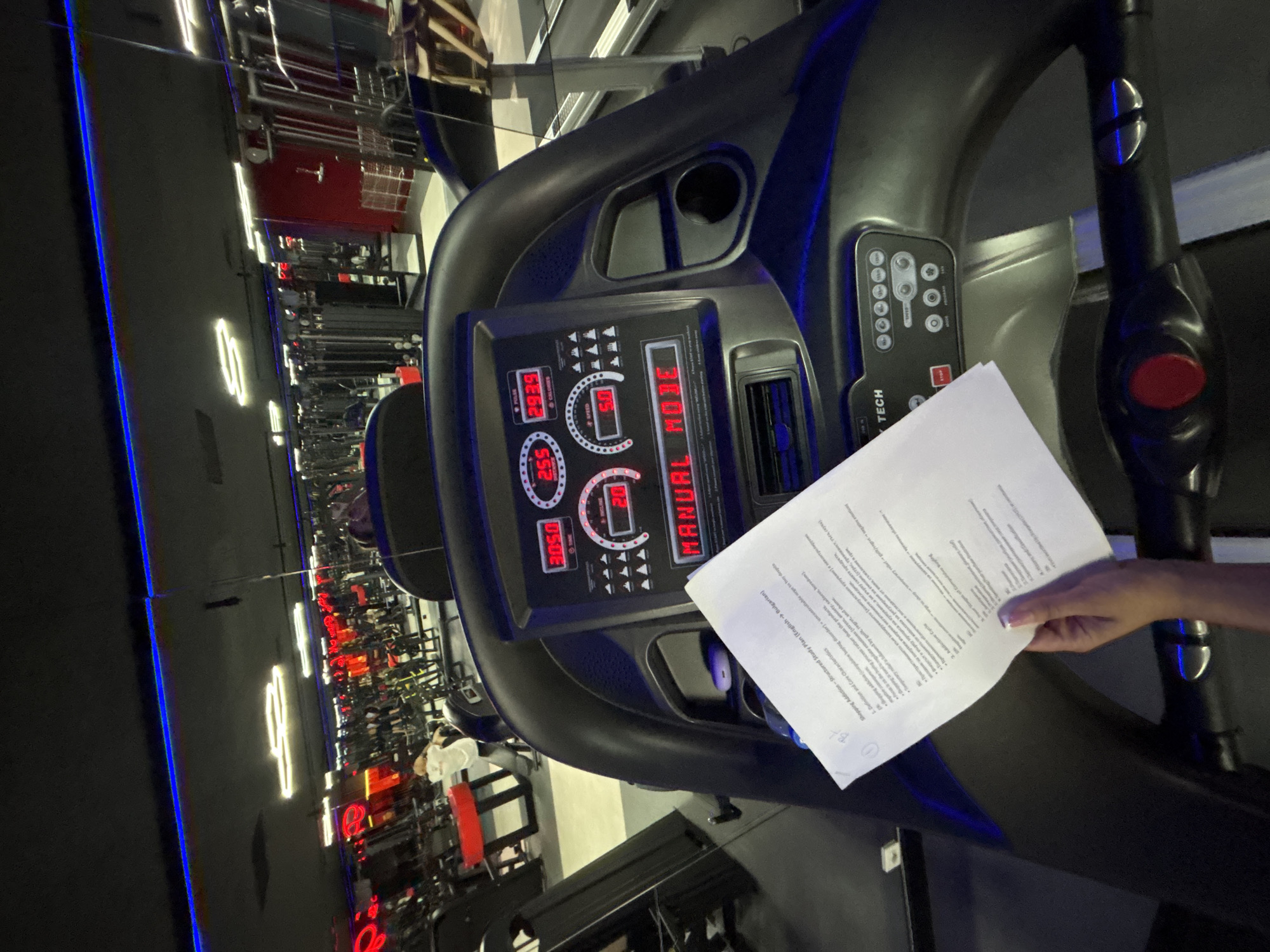 Evening workout session documented at Kâğıthane gym
