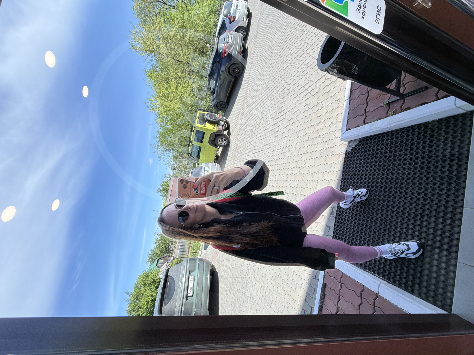 Woman documents evening routine across multiple Birobidzhan locations