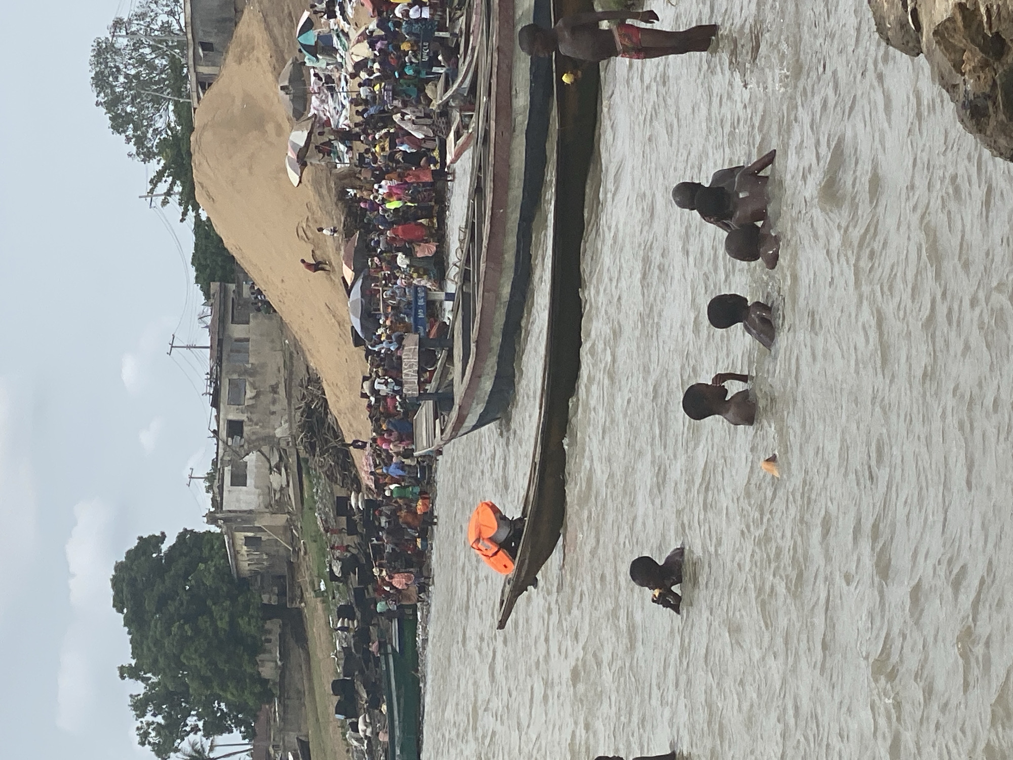 Daily riverbank life captured in Lokoja Nigeria morning scenes