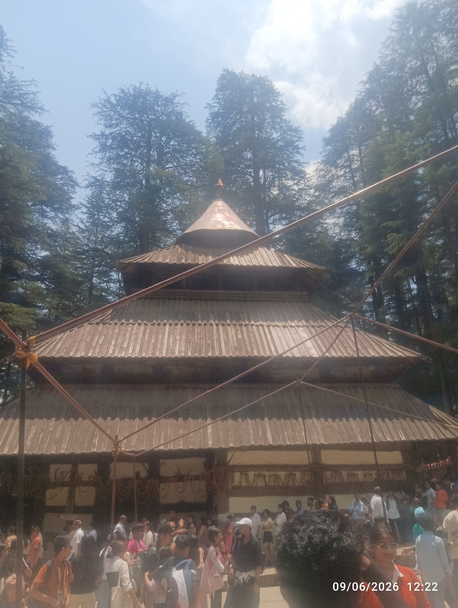 Tourist activities and wedding preparations documented across Manali, India