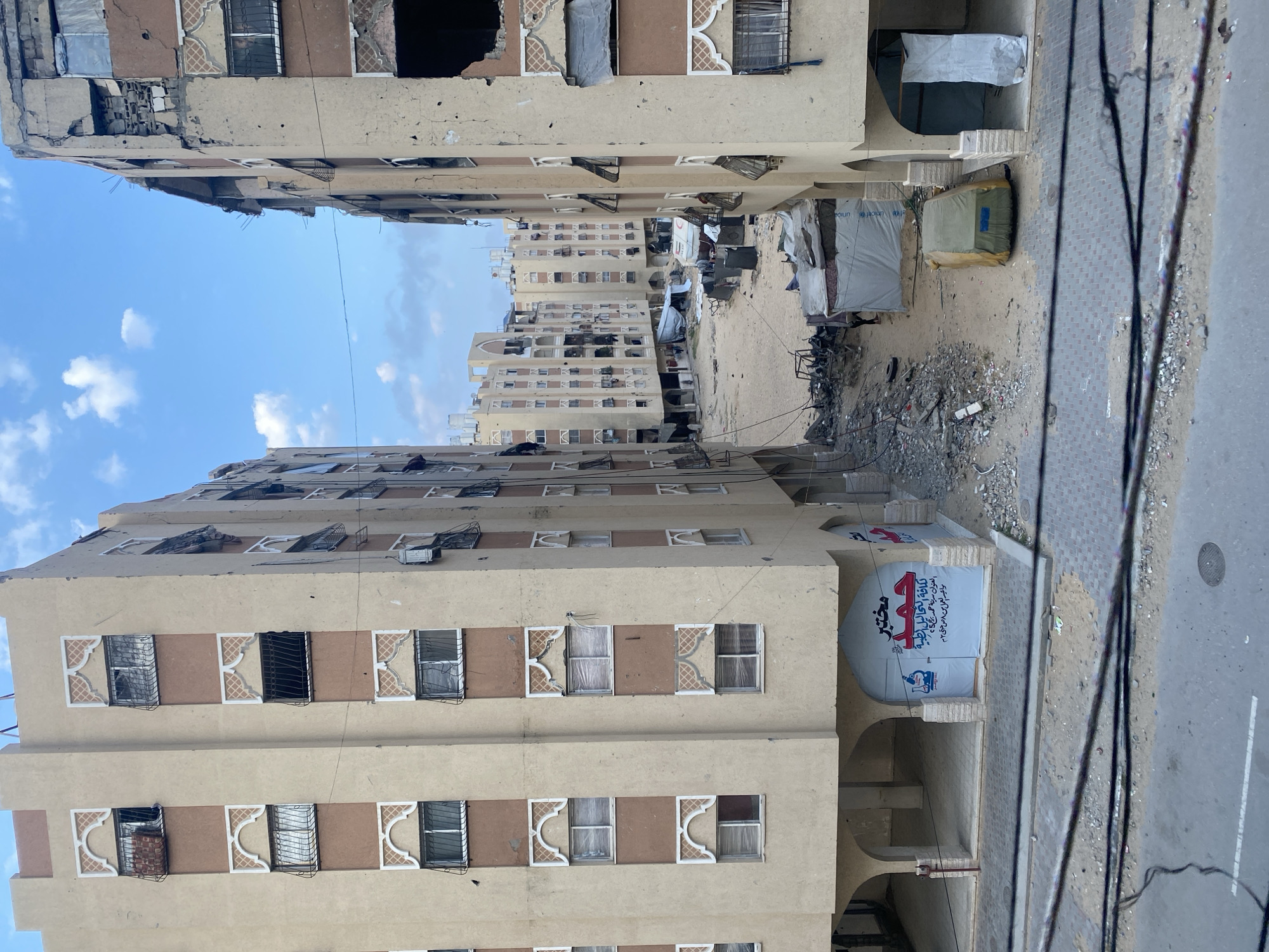 Daily life continues amid destruction in Khan Yunis