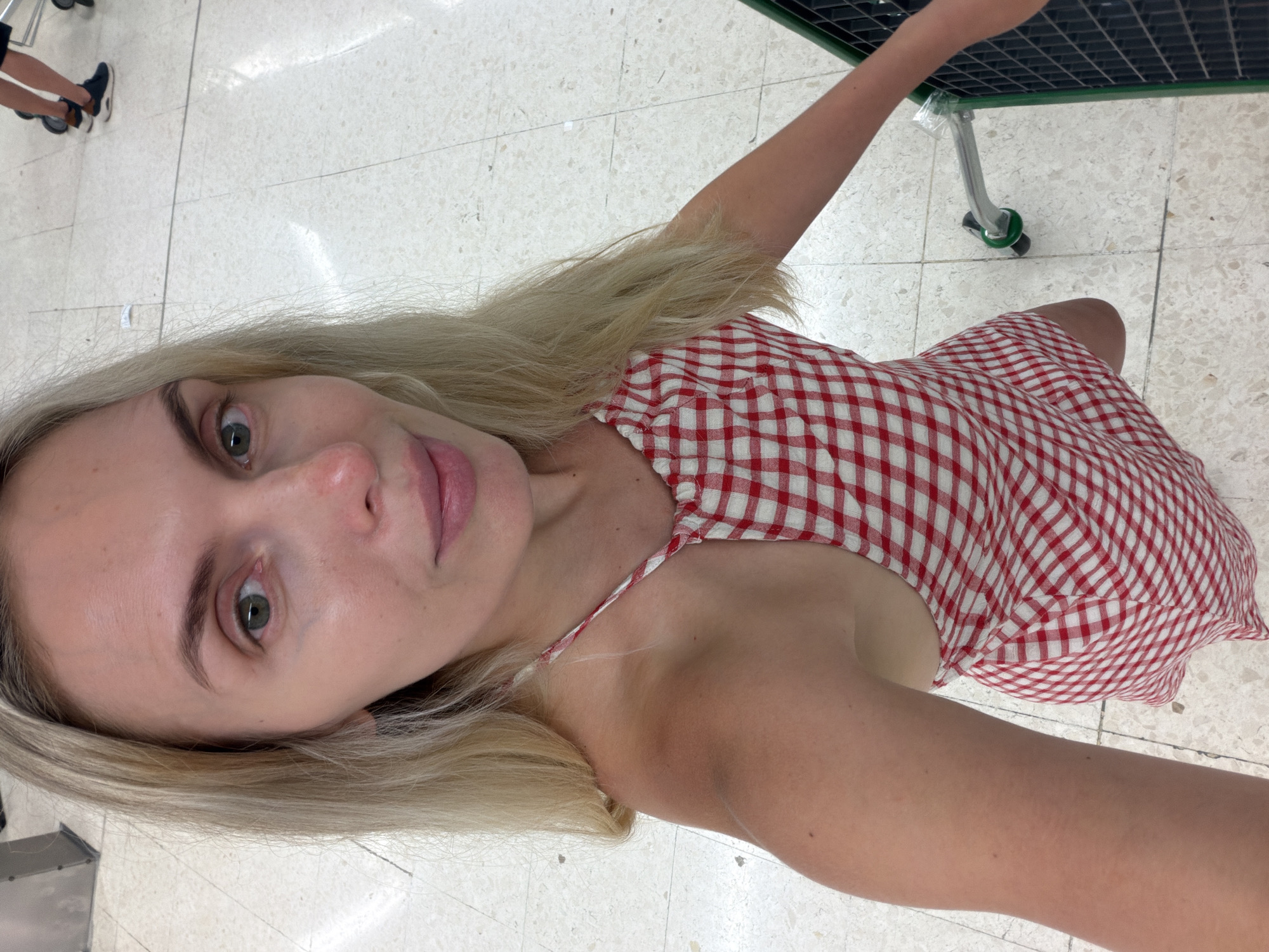 Selfies at a Mercadona supermarket in Benimàmet-Beniferri