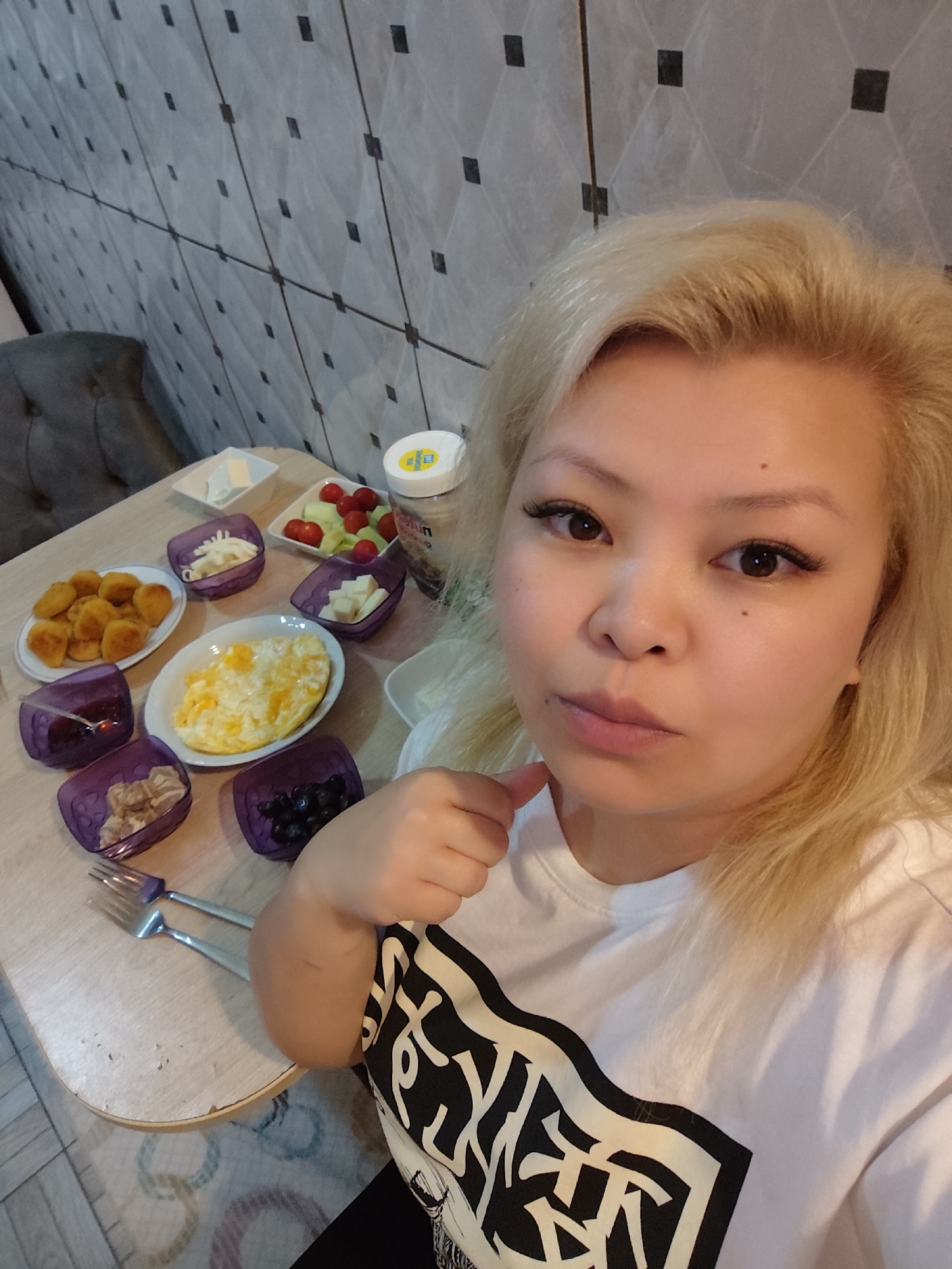 Turkish breakfast and Eid greetings captured in Sarıyer morning