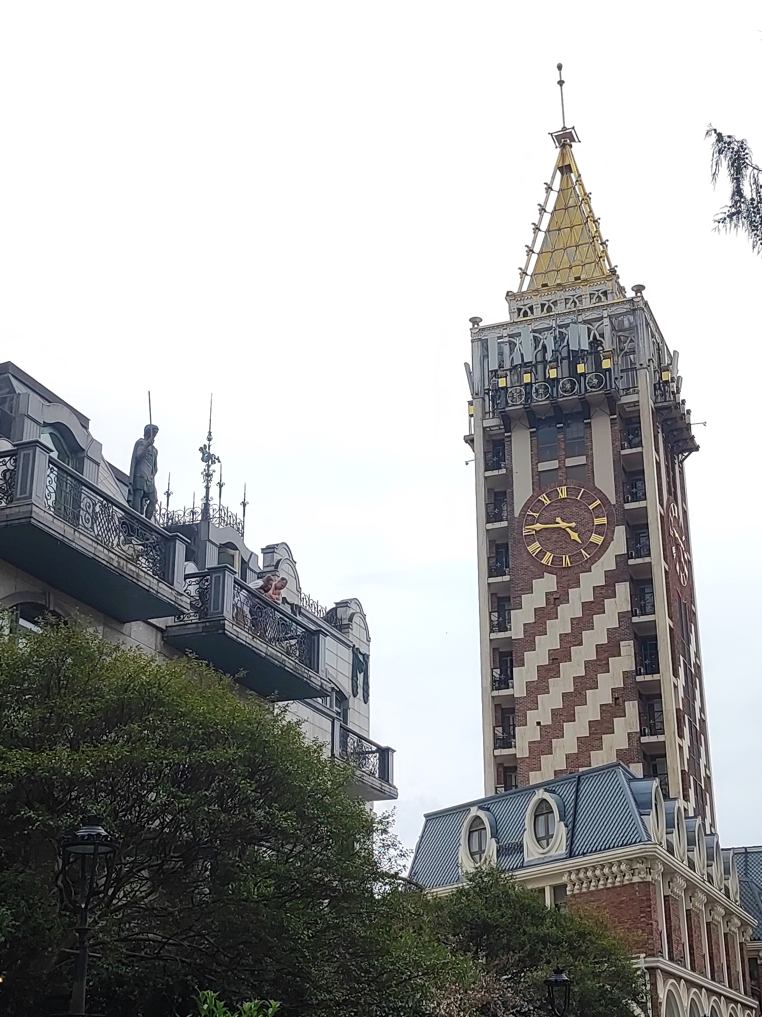 Afternoon stroll through Batumi's eclectic Old Town streets