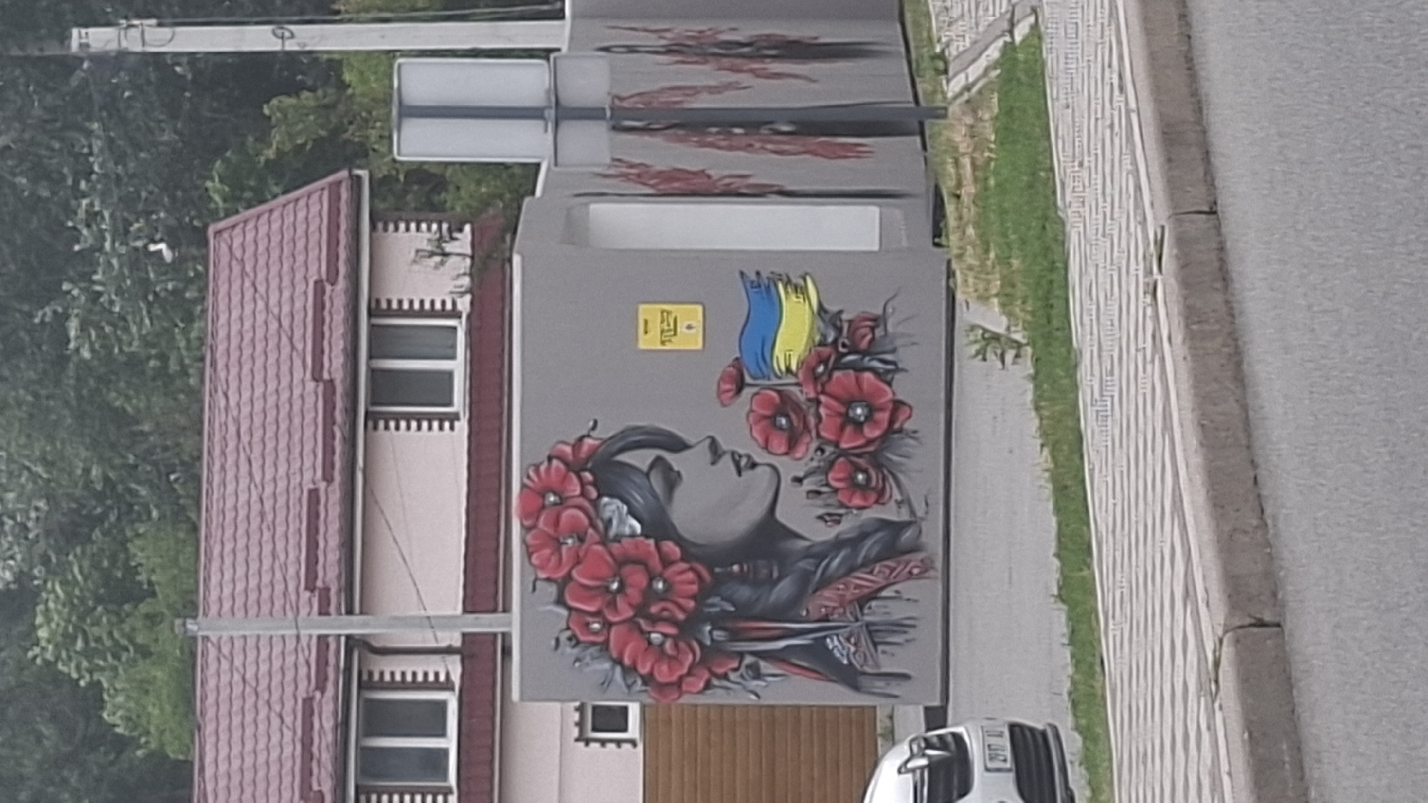 Afternoon stroll through Chernihiv's parks, murals, and streets