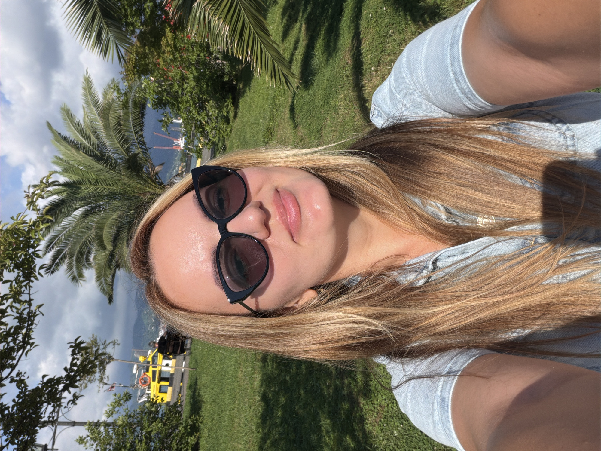 Midday stroll through Batumi's streets and waterfront