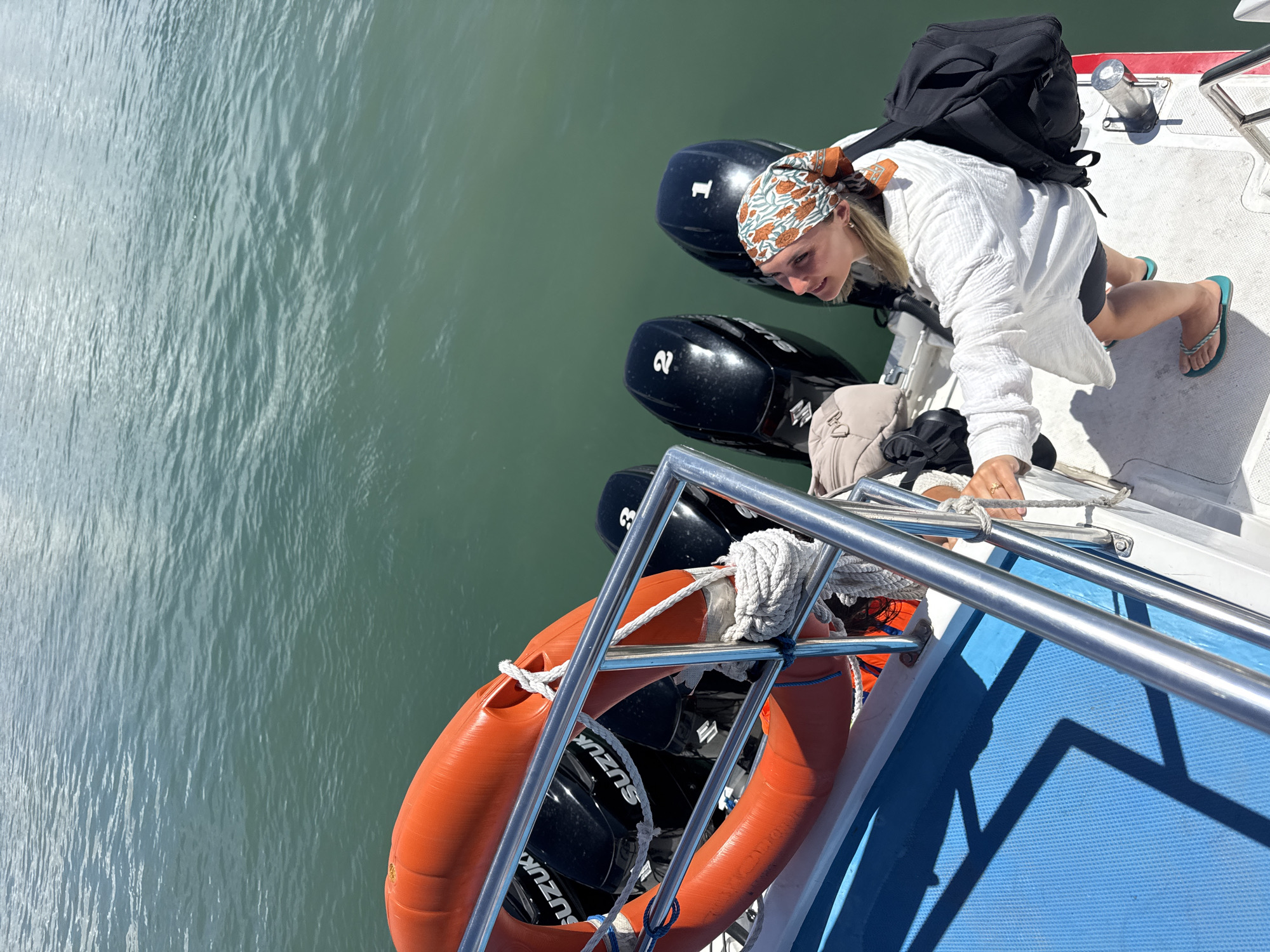 Woman spotted on boat near Denpasar waterfront complex