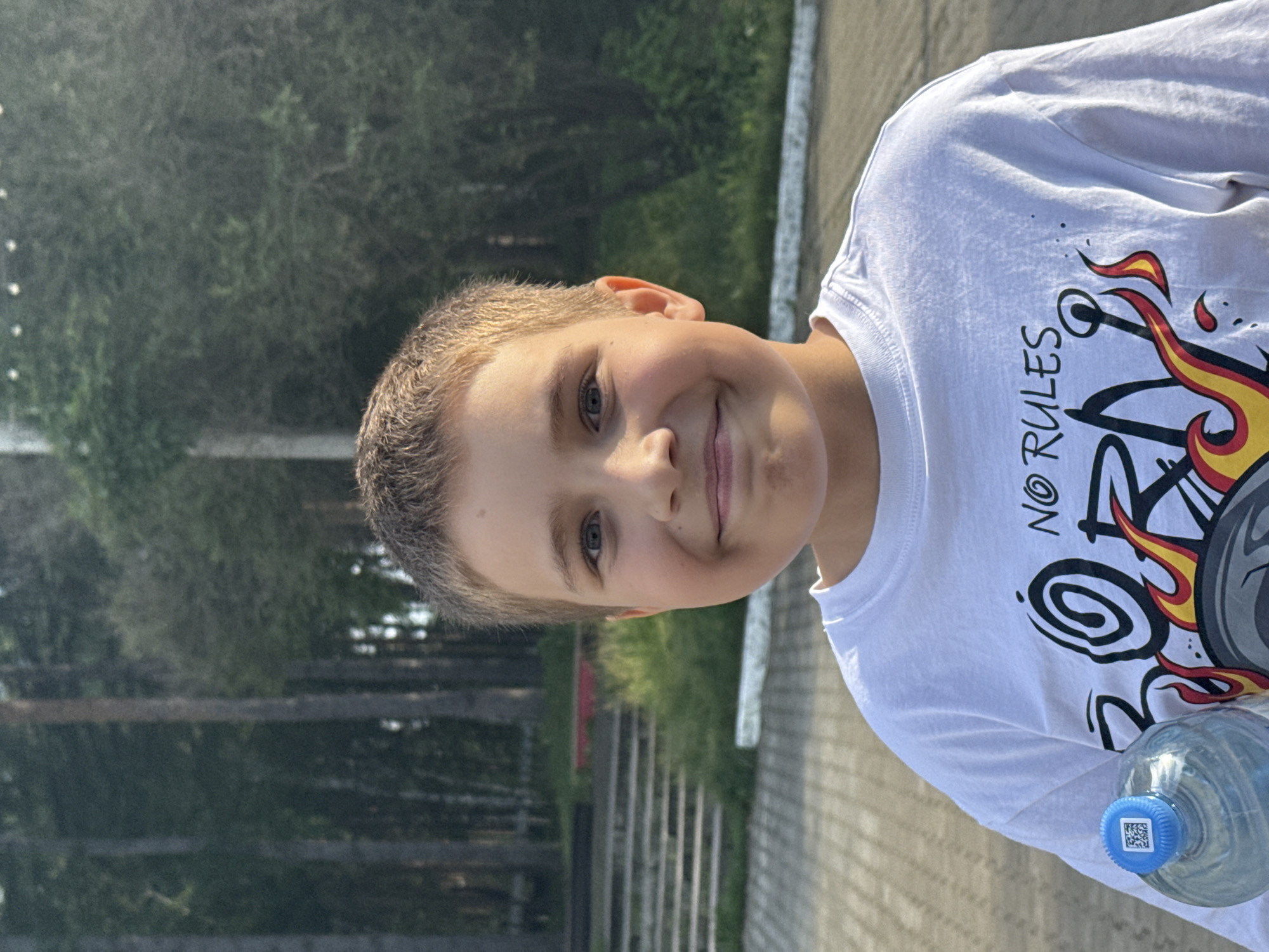 Afternoon at Park Mayakovsky, Yekaterinburg — rides, pirates, and parklife
