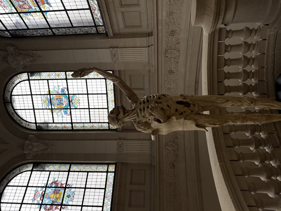 Visitor documents afternoon cultural tour of Lille's Palais des Beaux-Arts