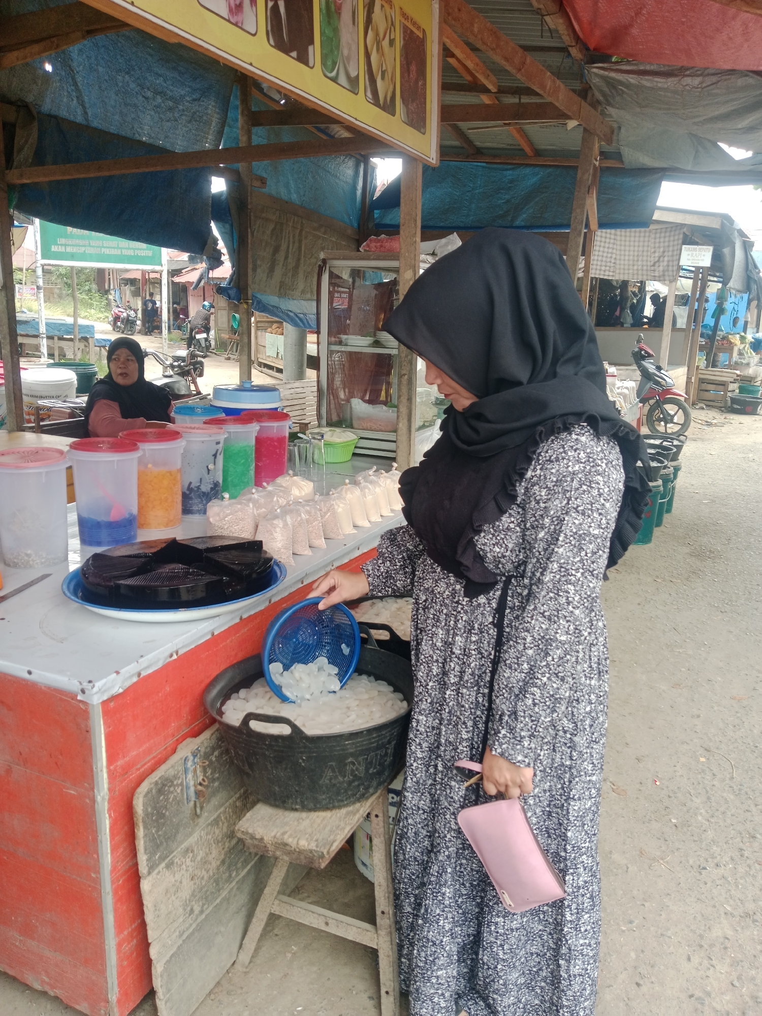 Keudegeudong, Indonesia