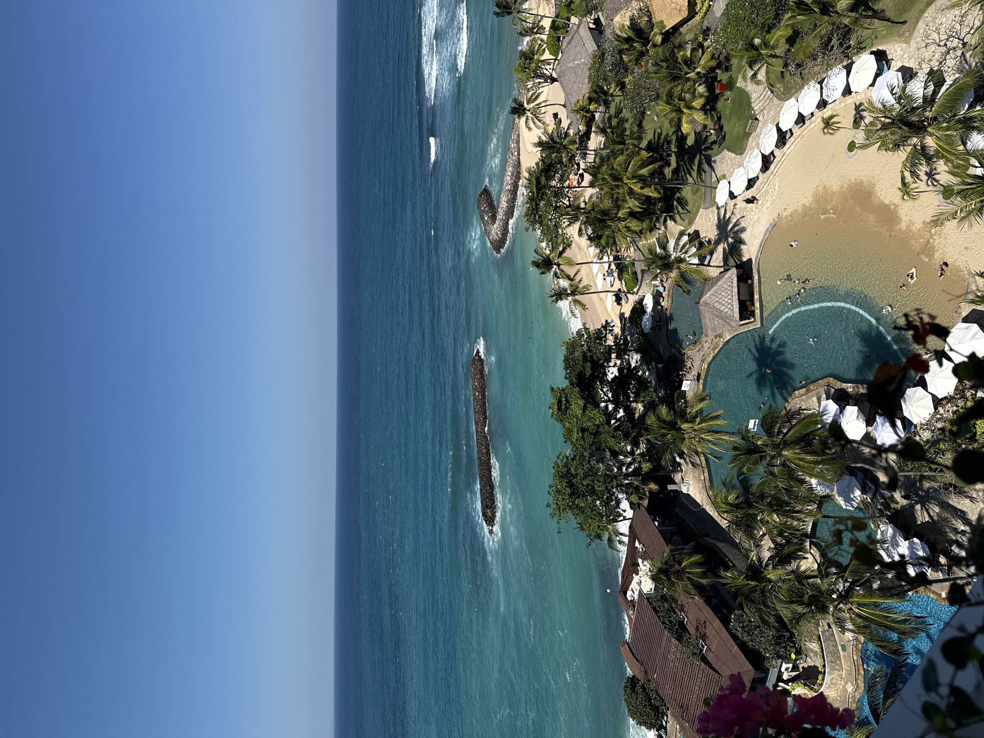 Clear morning captures tropical resort scenes in Kuta Selatan