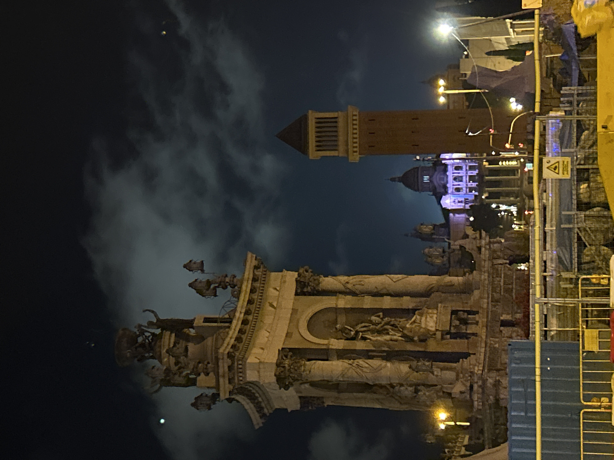 Nighttime scenes documented at Barcelona's Plaça d'Espanya