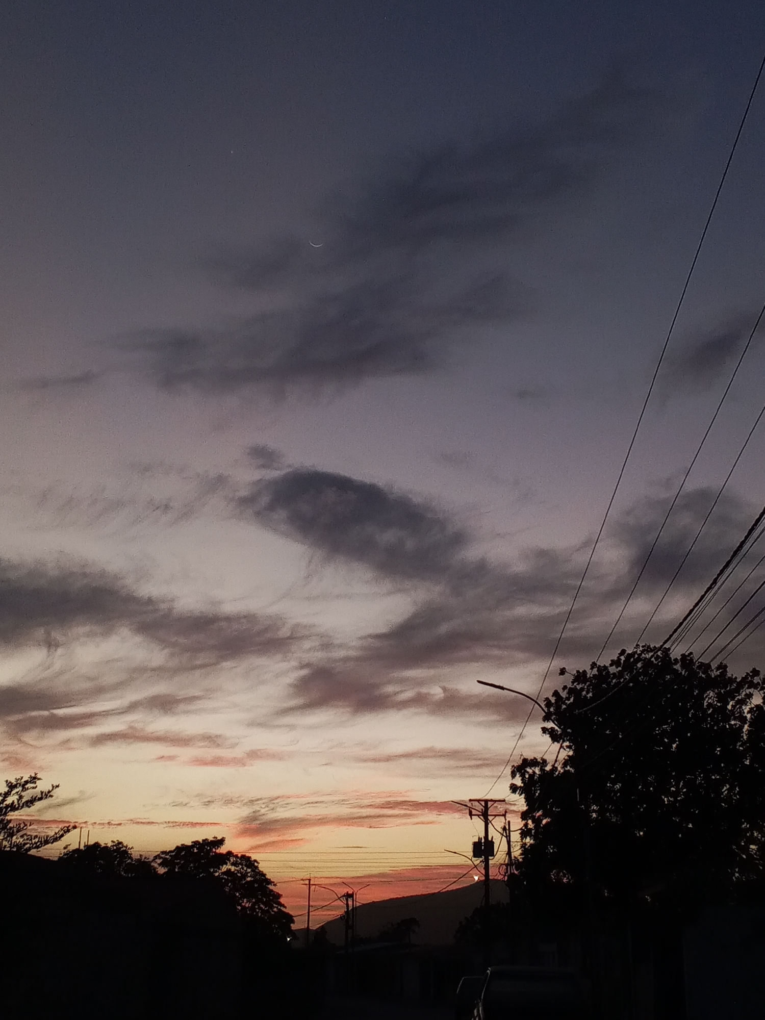 Evening twilight documented across Altagracia, Venezuela neighborhoods