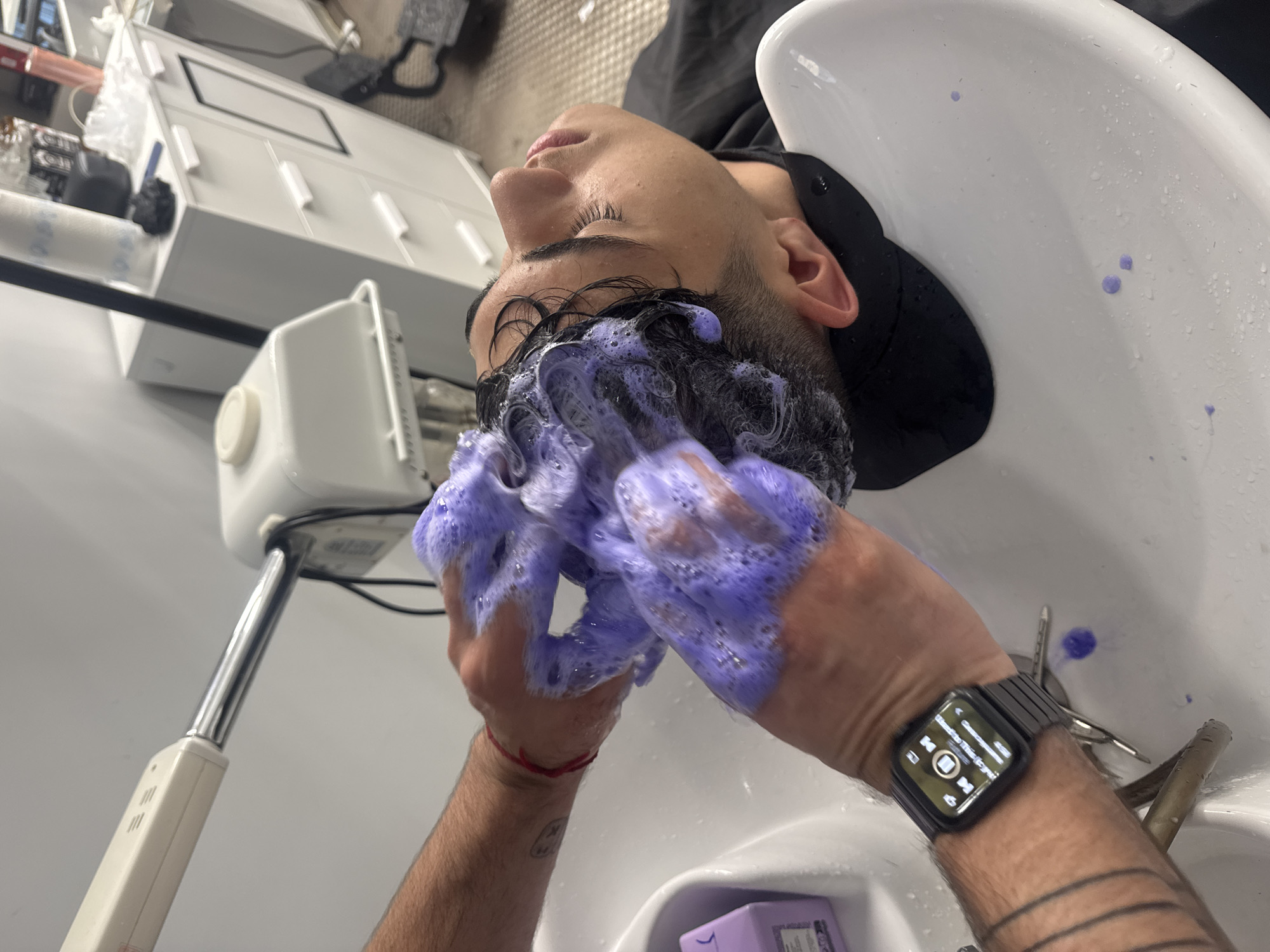 Hair salon services and birthday celebrations documented in Varna