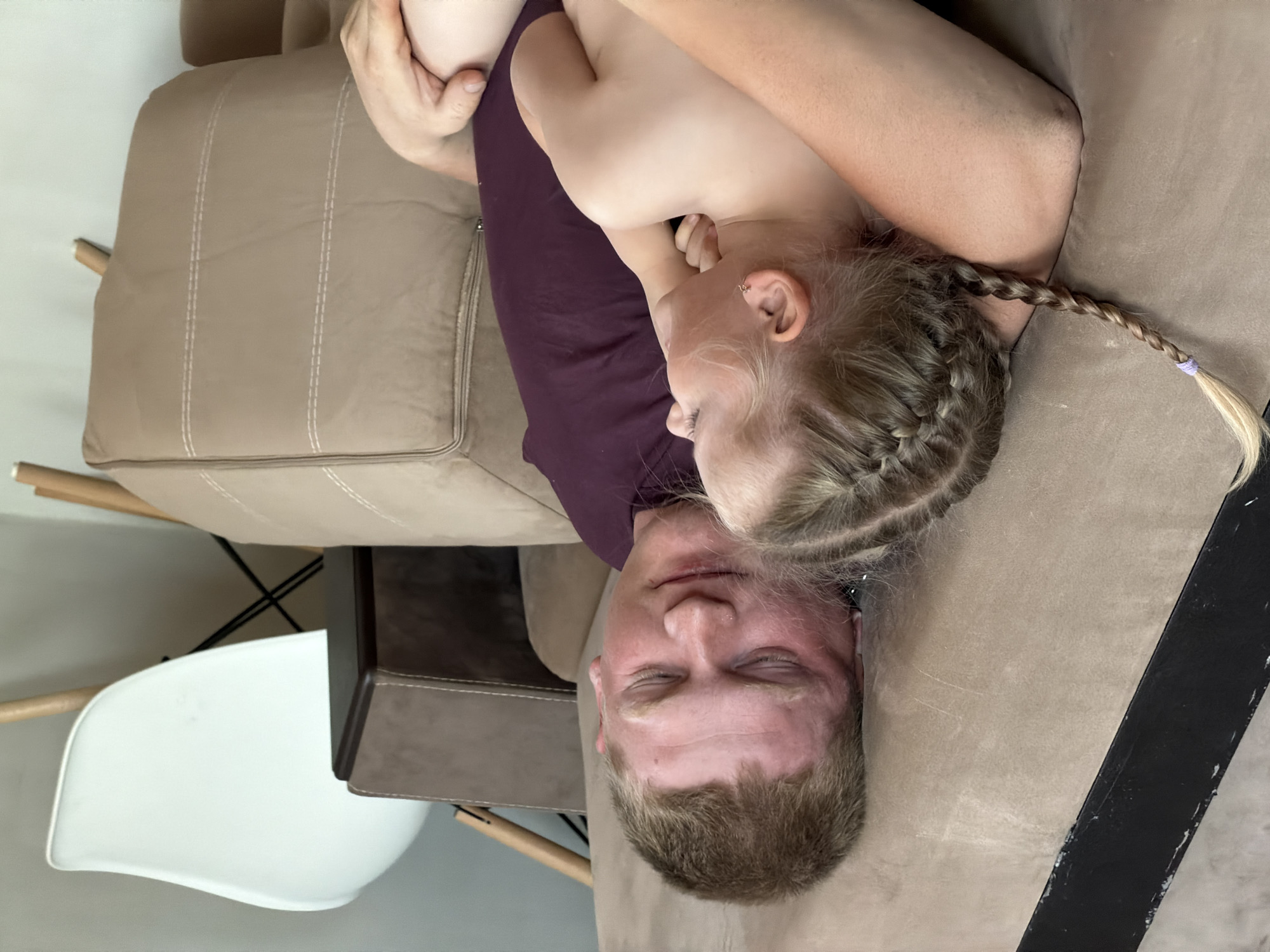 Morning family moments captured in Chaikovsky homes