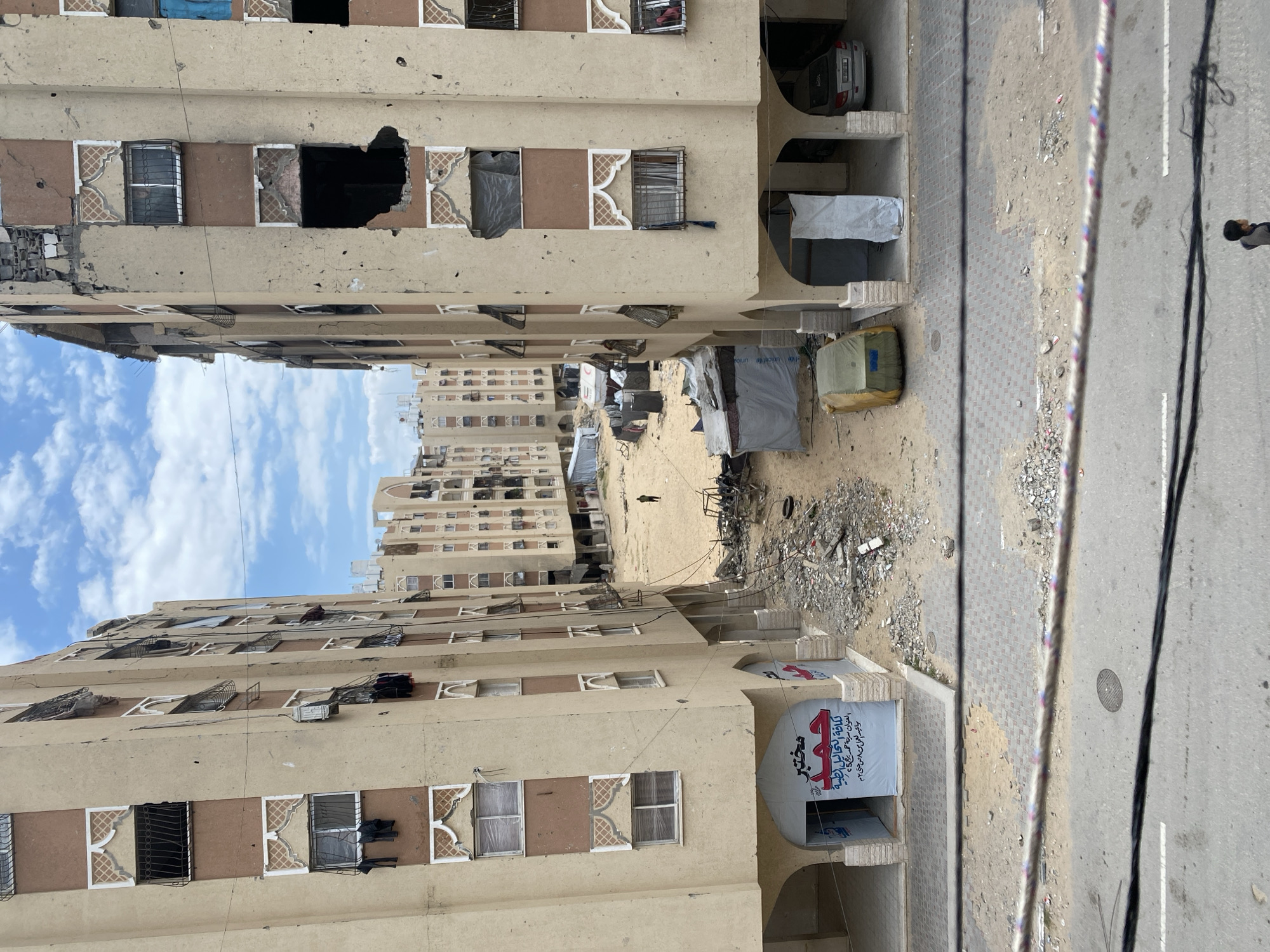 Daily life continues amid destruction in Khan Yunis