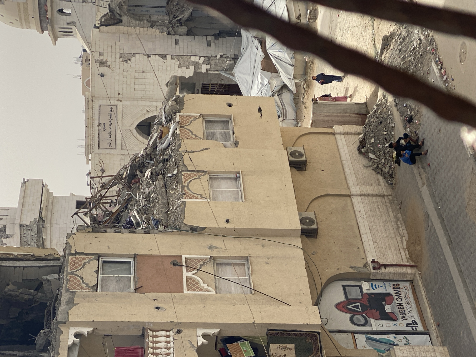 Witness documents destruction and daily life in Khan Yunis