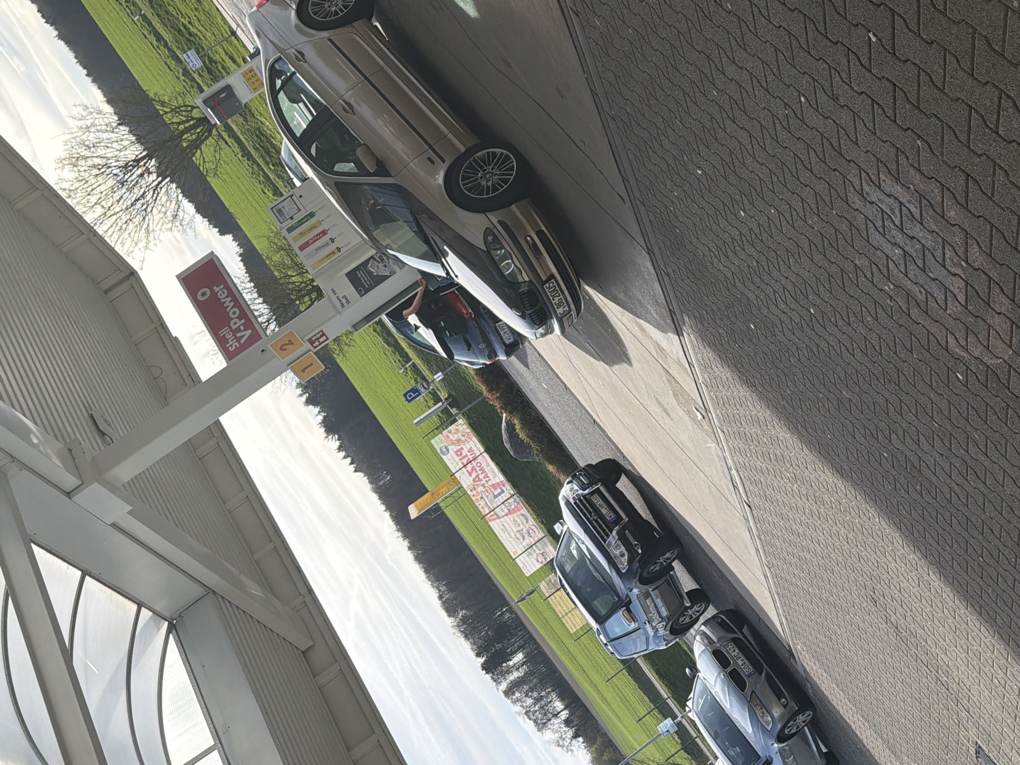 Shell Station Serves Customers in Lautzenhausen Germany