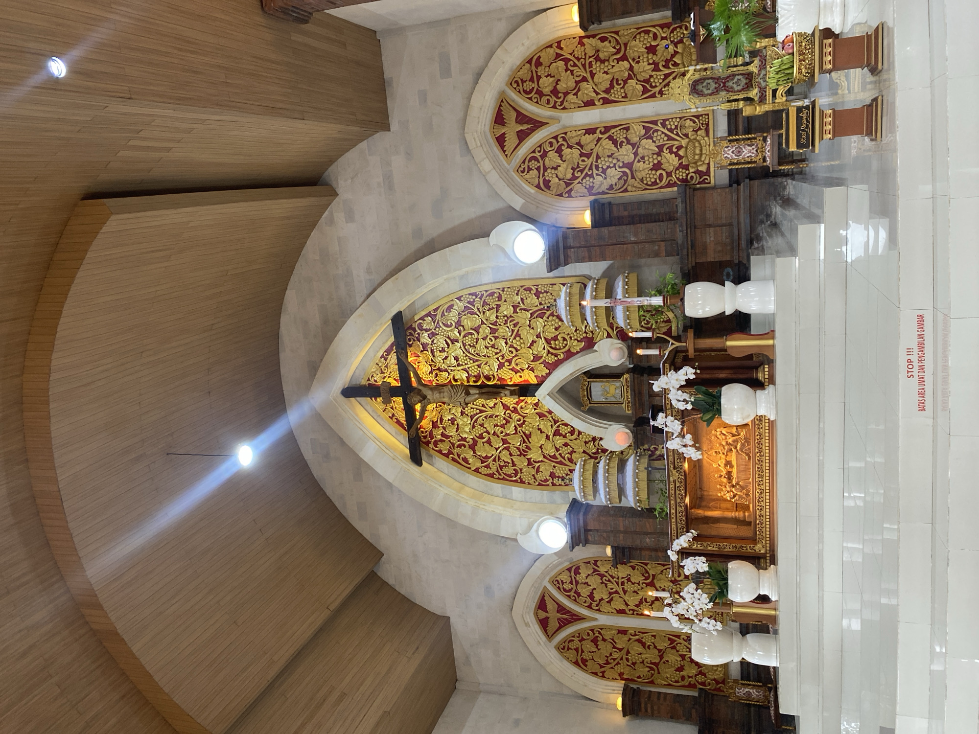 Late-night church service documented in North Kuta, Indonesia