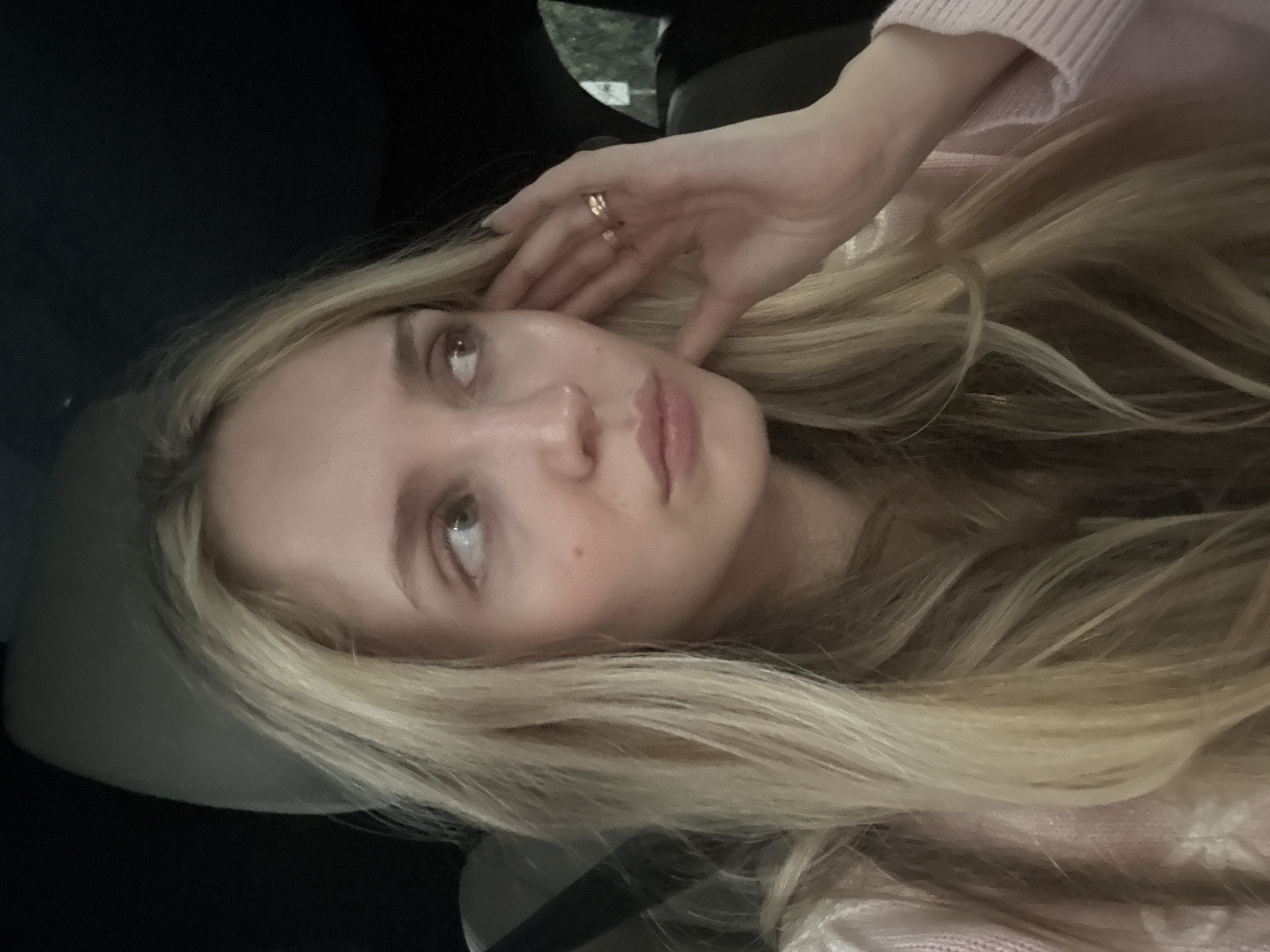 Woman takes car selfies during Mexico City rainstorm