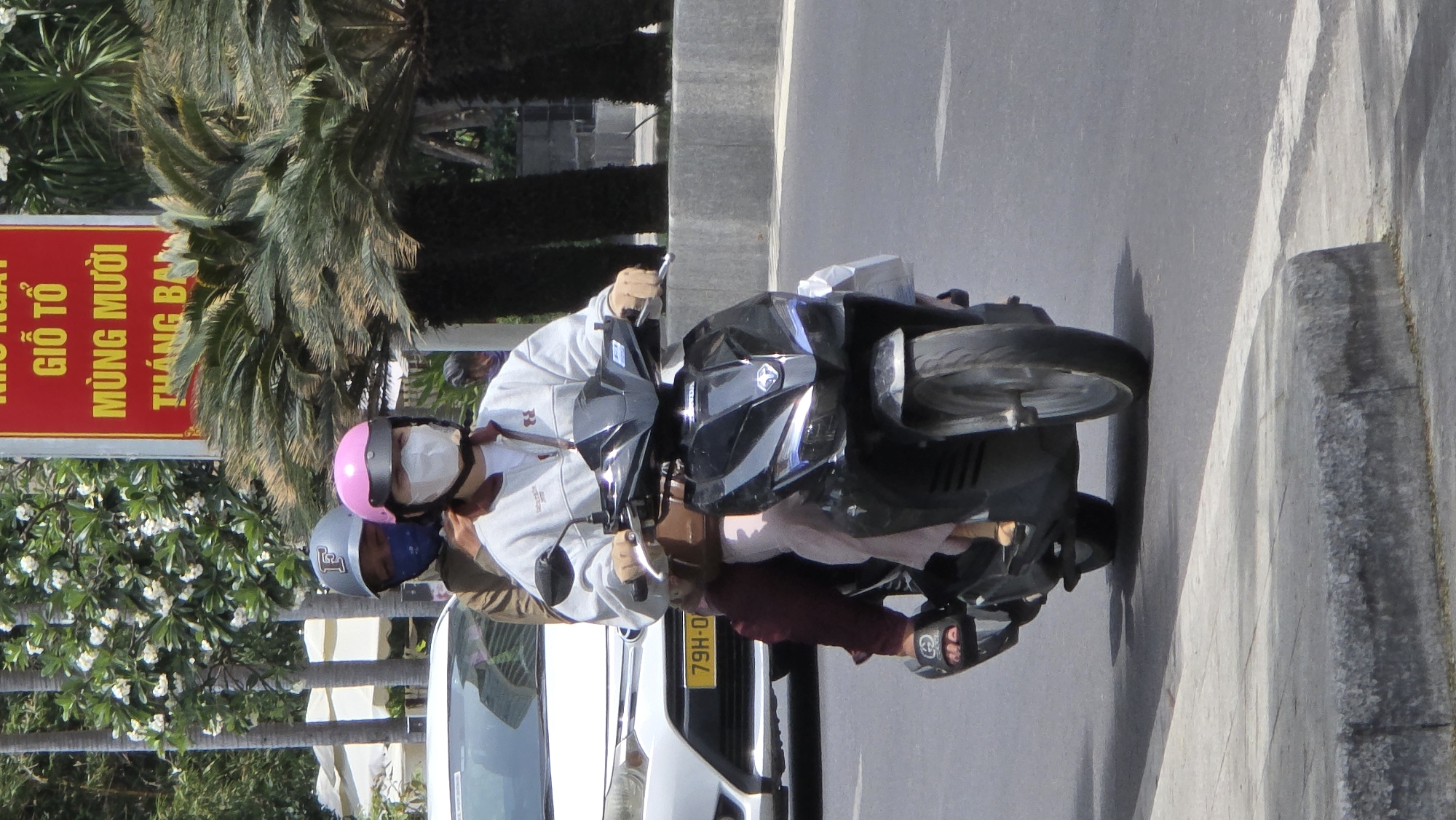 Early morning street activity captured in Nha Trang Ward