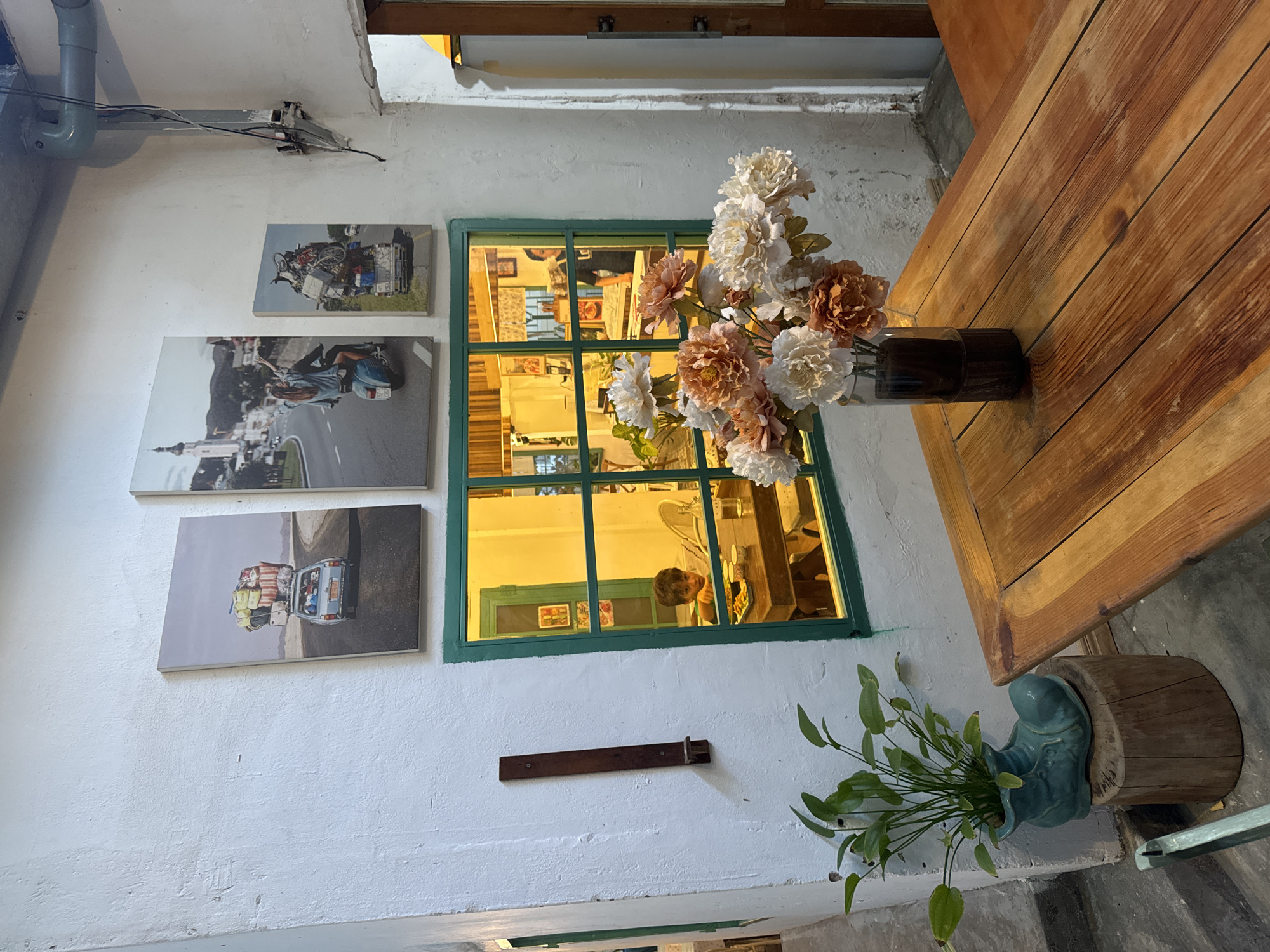 Casual lunch stop at a charming café in Phu Thuy Ward
